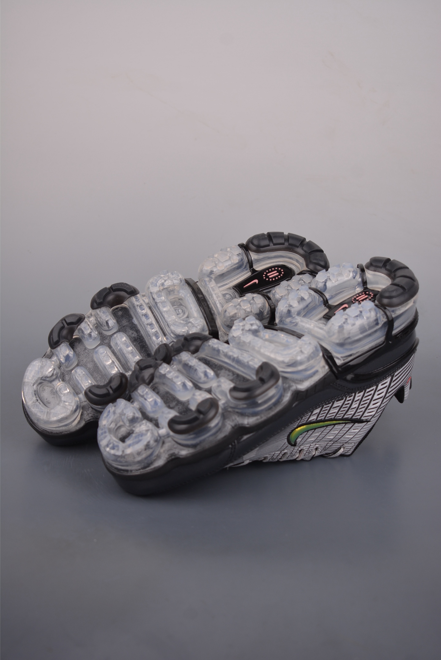 220 Nike AIR VAPORMAX 360 搭载全掌长气垫鞋款 低帮跑步鞋