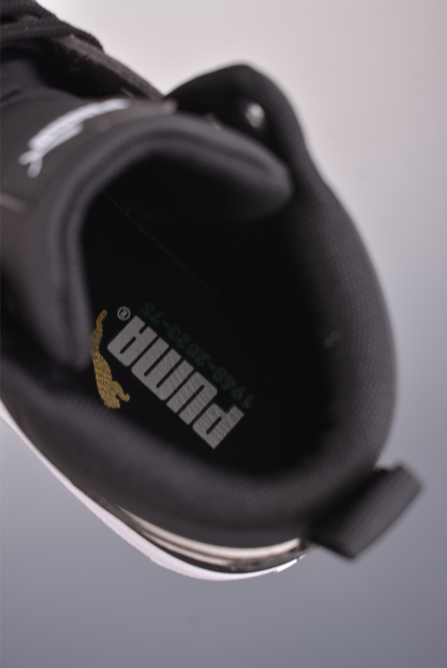 Puma Caven 2.0 Retro Club 彪马 中邦防滑耐磨低帮德训板鞋 394666-012