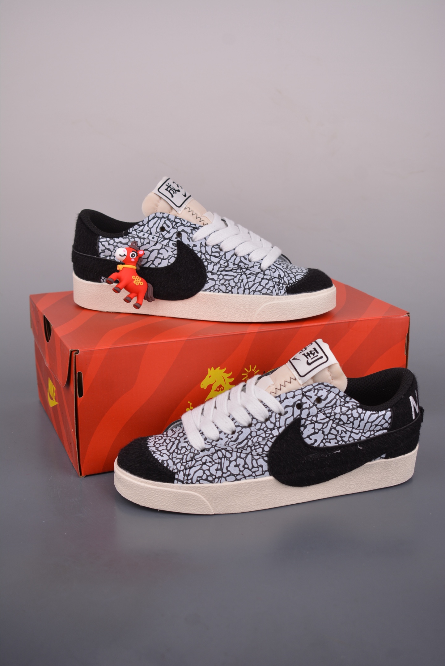 NK Blazer Low 77 JUMBO 复古经典开拓者 马年限定 DQ1471-131