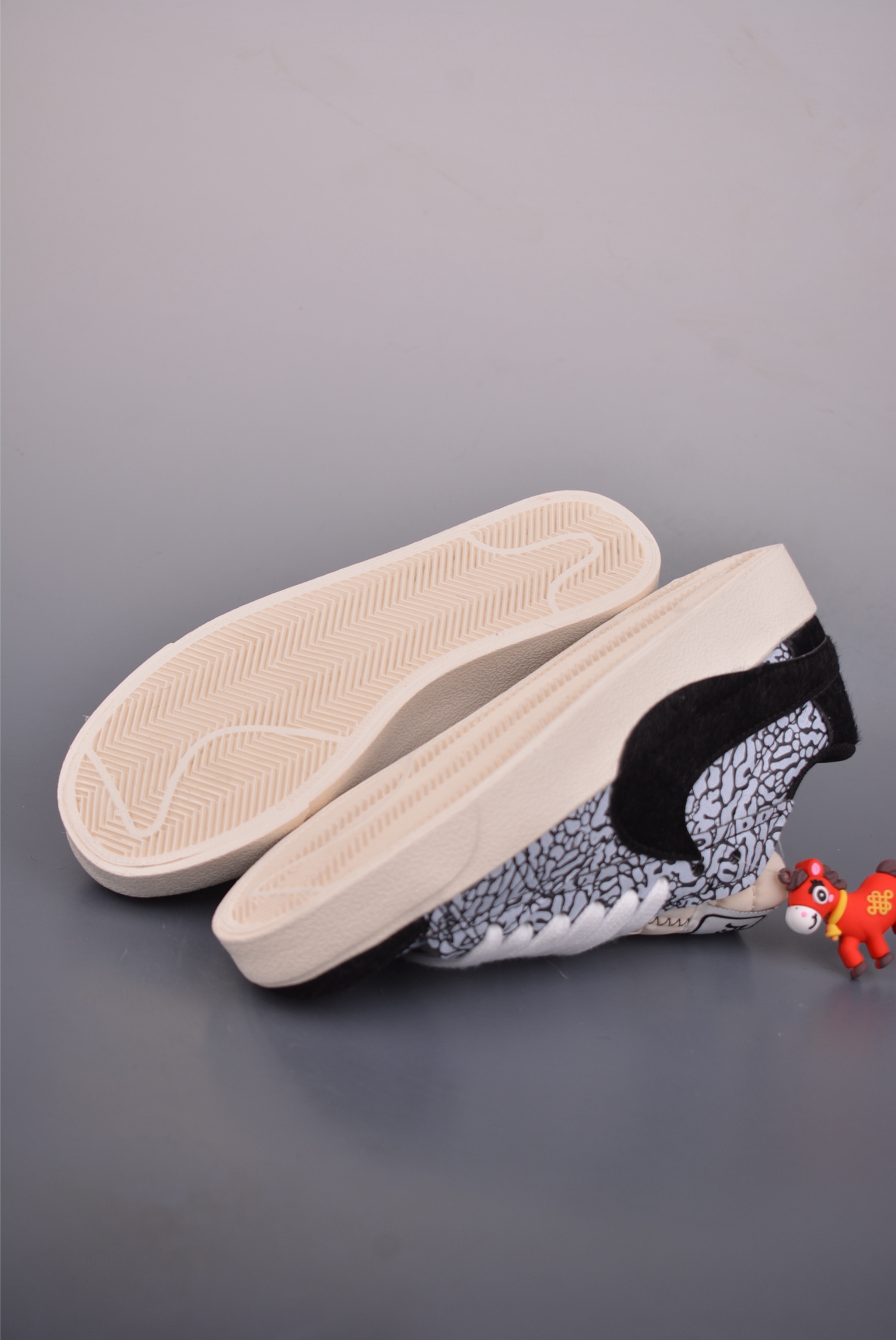 NK Blazer Low 77 JUMBO 复古经典开拓者 马年限定 DQ1471-131