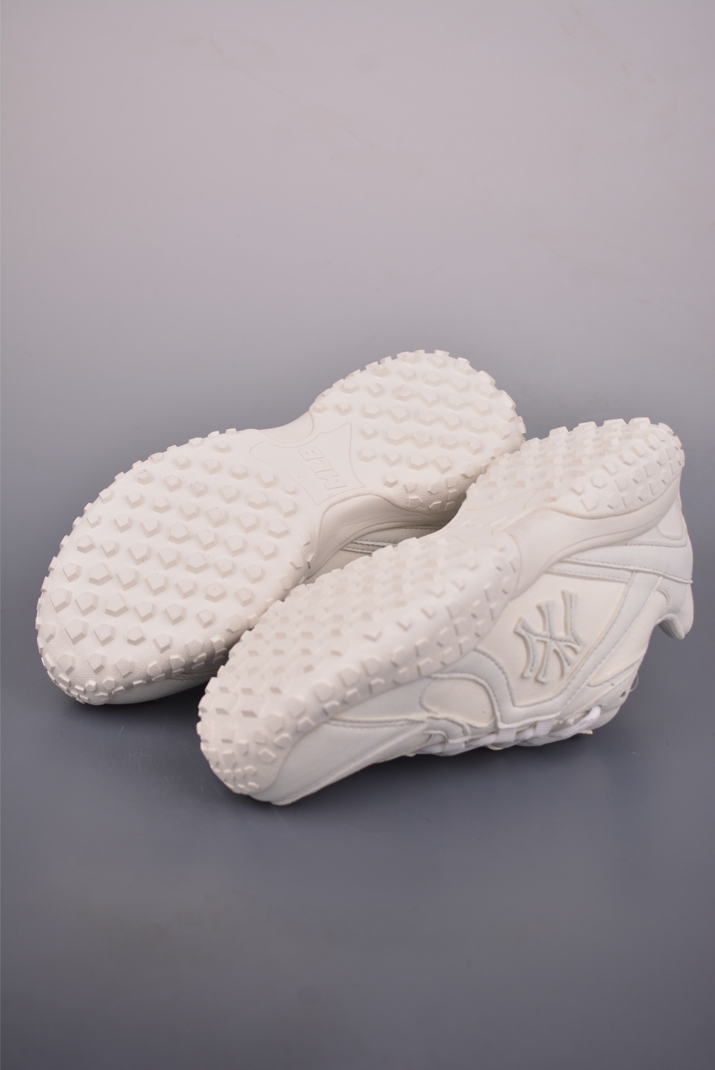 MLB TROPHY VINTAGE SD 纽约洋基队 潮流时尚厚底运动鞋 3ASXT051N MLB TROPHY VINTAGE SD 纽约洋基队 潮流时尚厚底运动鞋 3ASXT051N