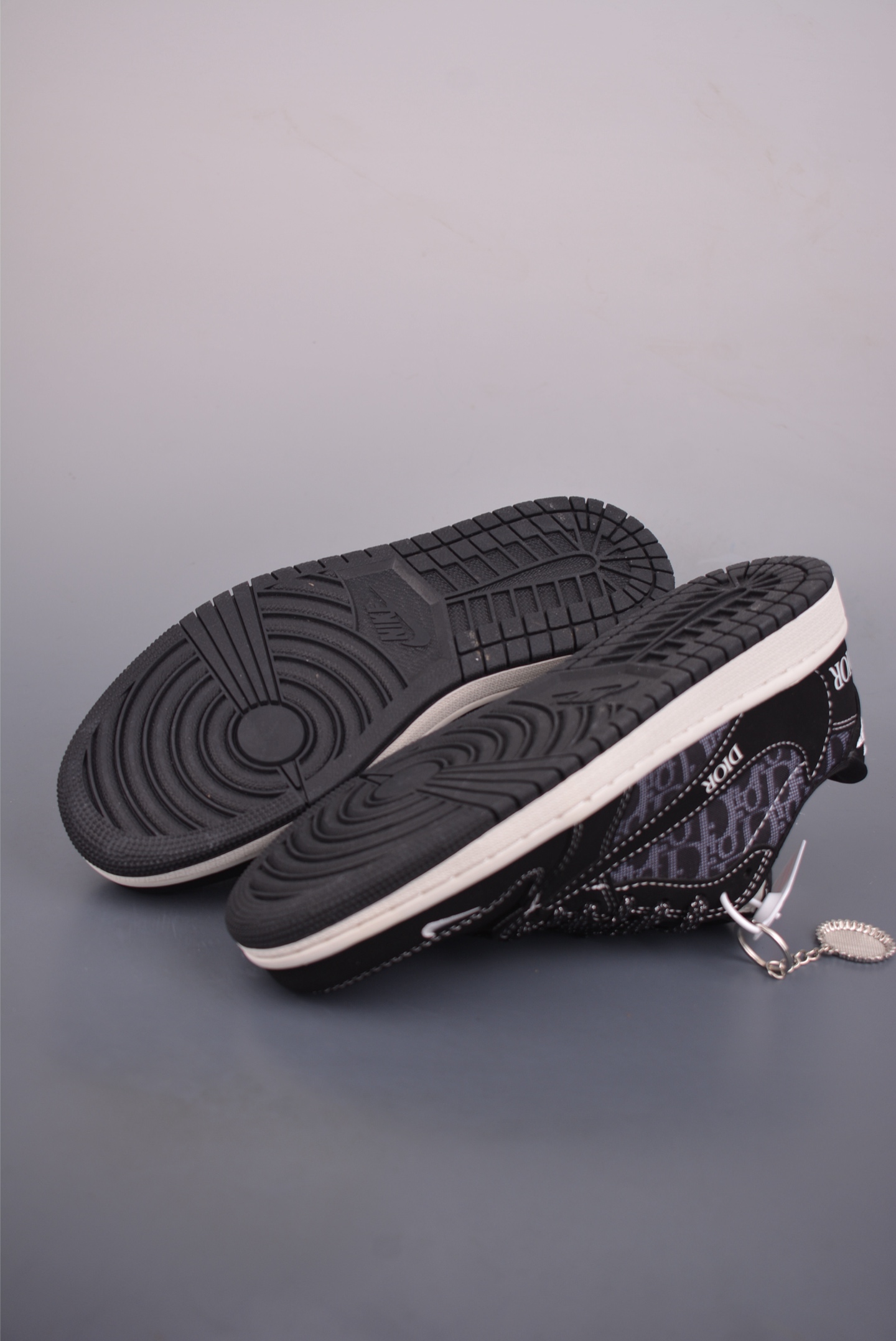 Fragment x Travis Scott x Dior Air Jordan 1 Low 三方联名倒钩 JW118-167