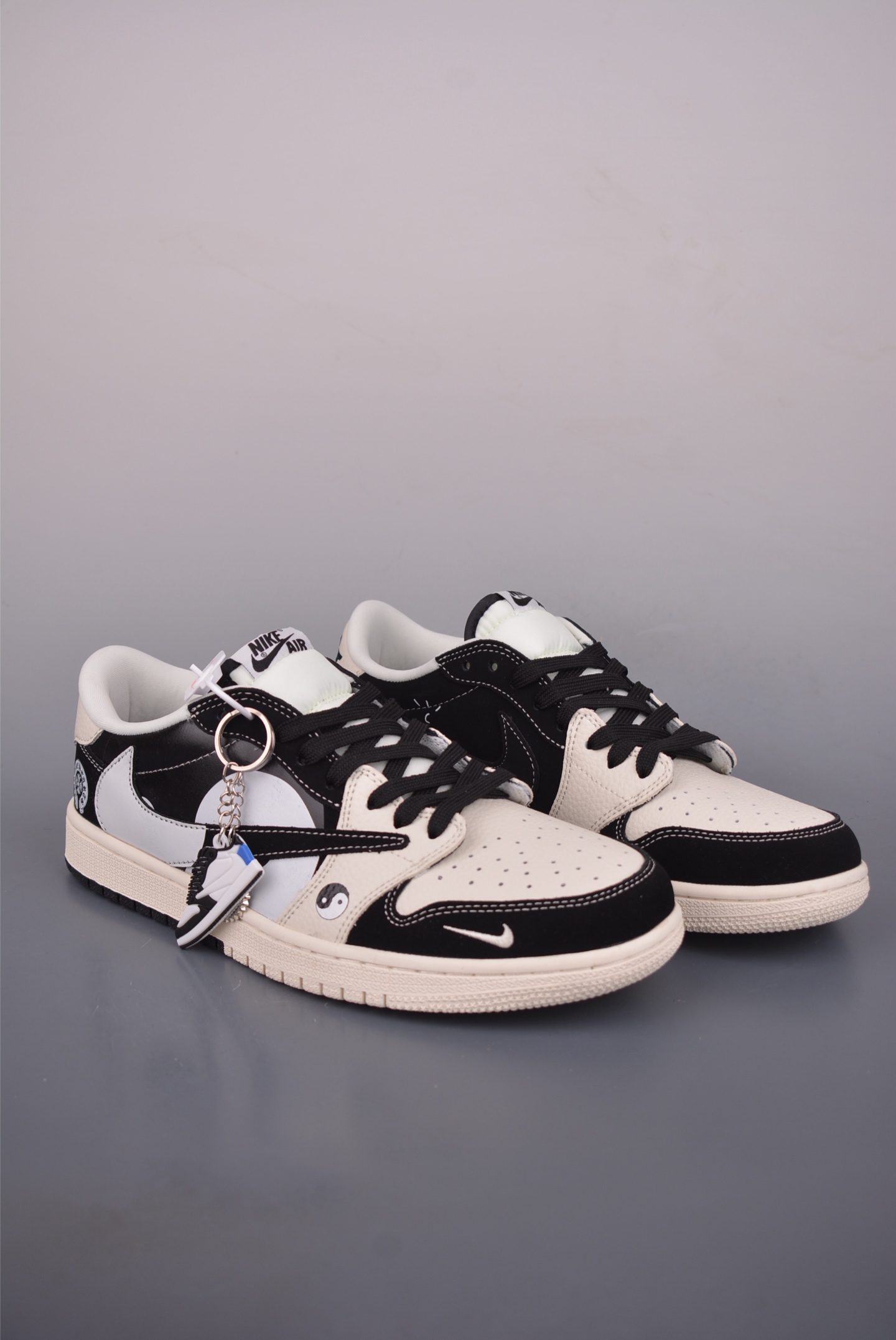Fragment x Travis Scott x 克罗心 Air Jordan 1 Low 三方联名倒钩 DD7866-104
