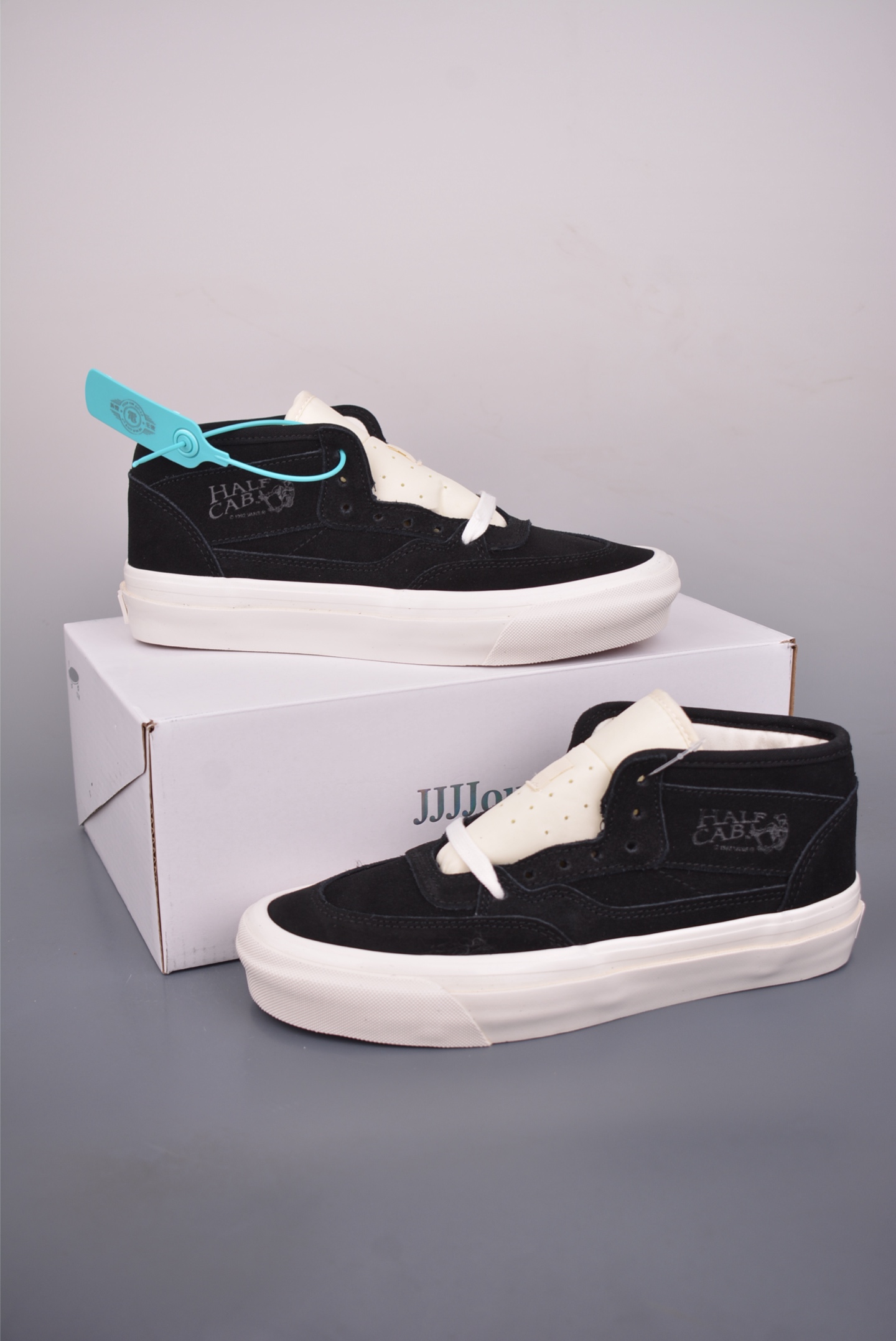 JJJJound x OTW by Vans Half Cab 最新联名 美式复古休闲滑板鞋 VN000S86BLA