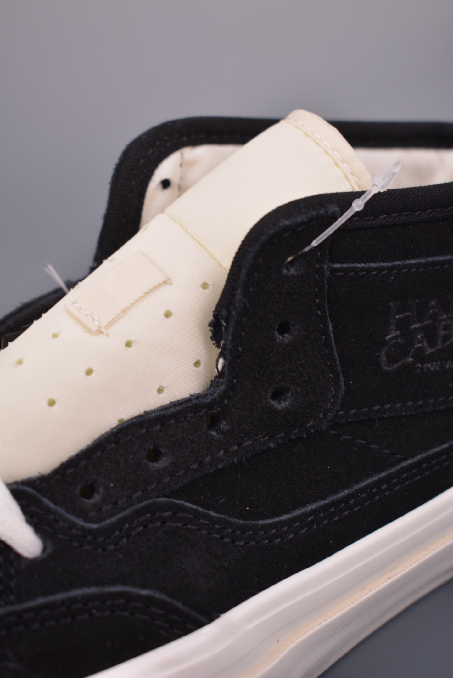 JJJJound x OTW by Vans Half Cab 最新联名 美式复古休闲滑板鞋 VN000S86BLA