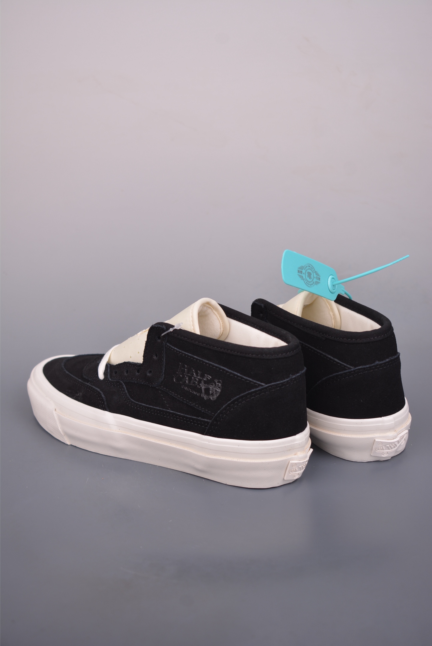 JJJJound x OTW by Vans Half Cab 最新联名 美式复古休闲滑板鞋 VN000S86BLA