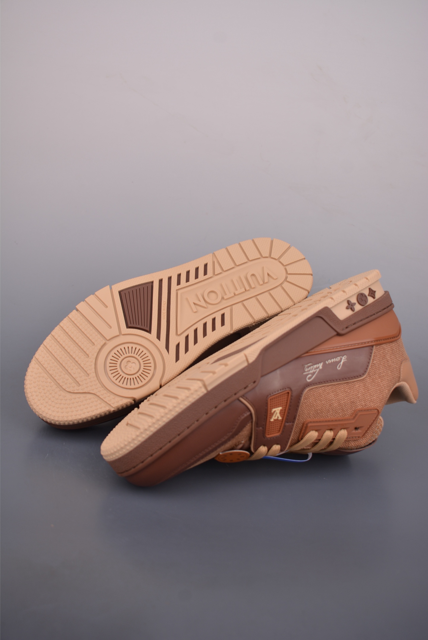 驴家LV Trainer 路易威登魔术贴 驴家LV Trainer 路易威登魔术贴