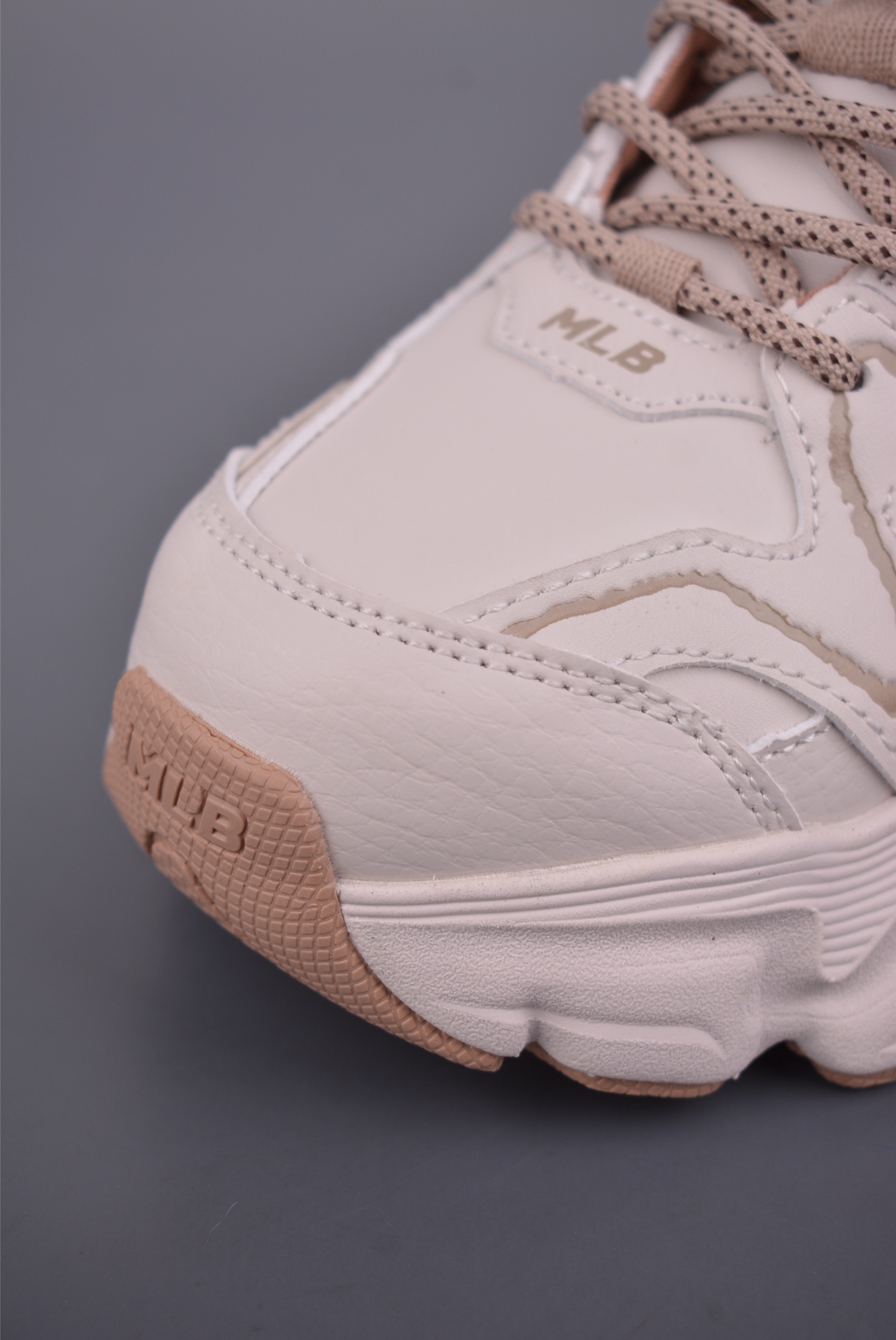 MLB CHAMP CHUNKY VINTAGE NB 纽约洋基队 潮流时尚厚底运动鞋 3ASHCCO5N-High Quatity Cheap Brand wholesale wholesaler seller Clothes Bags handbags Sneakers Top Fashion Clothing Shoes from China Factory Chinese suppliers best Quality Beautiful Price MLB CHAMP CHUNKY VINTAGE NB 纽约洋基队 潮流时尚厚底运动鞋 3ASHCCO5N