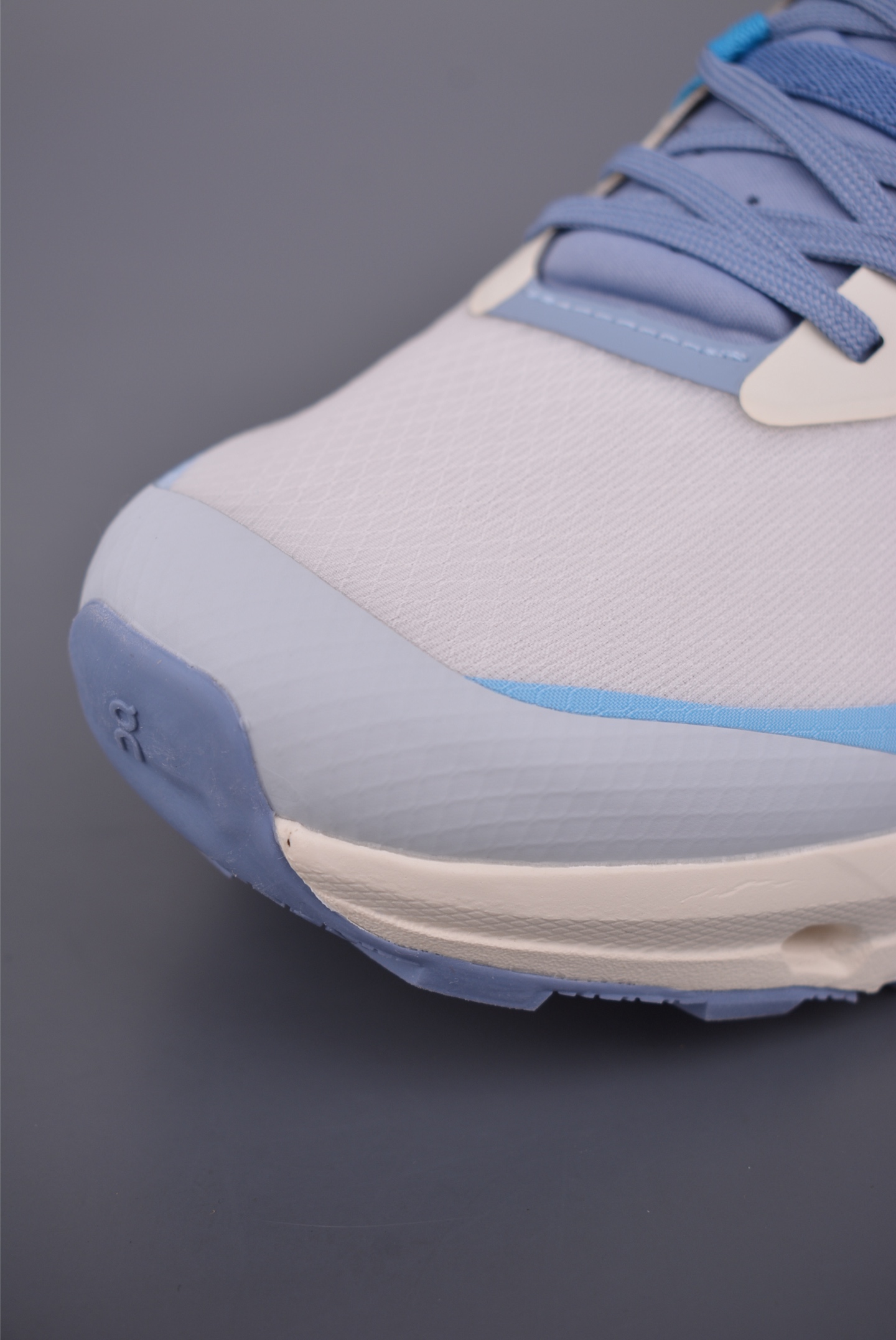 On昂跑 Cloudvista 2 Waterproof 户外街头机能风跑步鞋 3ME3013316815-High Quatity Cheap Brand wholesale wholesaler seller Clothes Bags handbags Sneakers Top Fashion Clothing Shoes from China Factory Chinese suppliers best Quality Beautiful Price On昂跑 Cloudvista 2 Waterproof 户外街头机能风跑步鞋 3ME3013316815