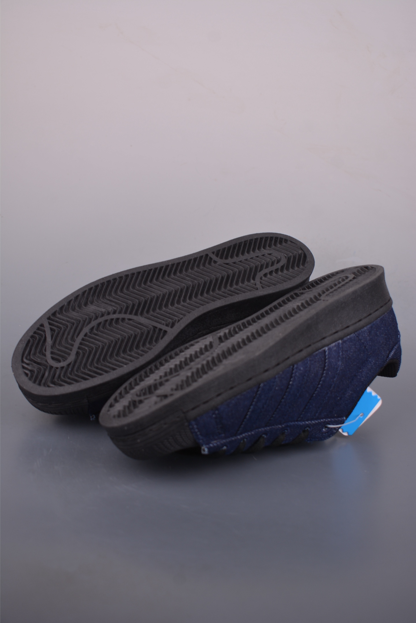 AdidOriginals Superstar 2025全新版本 贝壳头 JS4018-High Quatity Cheap Brand wholesale wholesaler seller Clothes Bags handbags Sneakers Top Fashion Clothing Shoes from China Factory Chinese suppliers best Quality Beautiful Price AdidOriginals Superstar 2025全新版本 贝壳头 JS4018