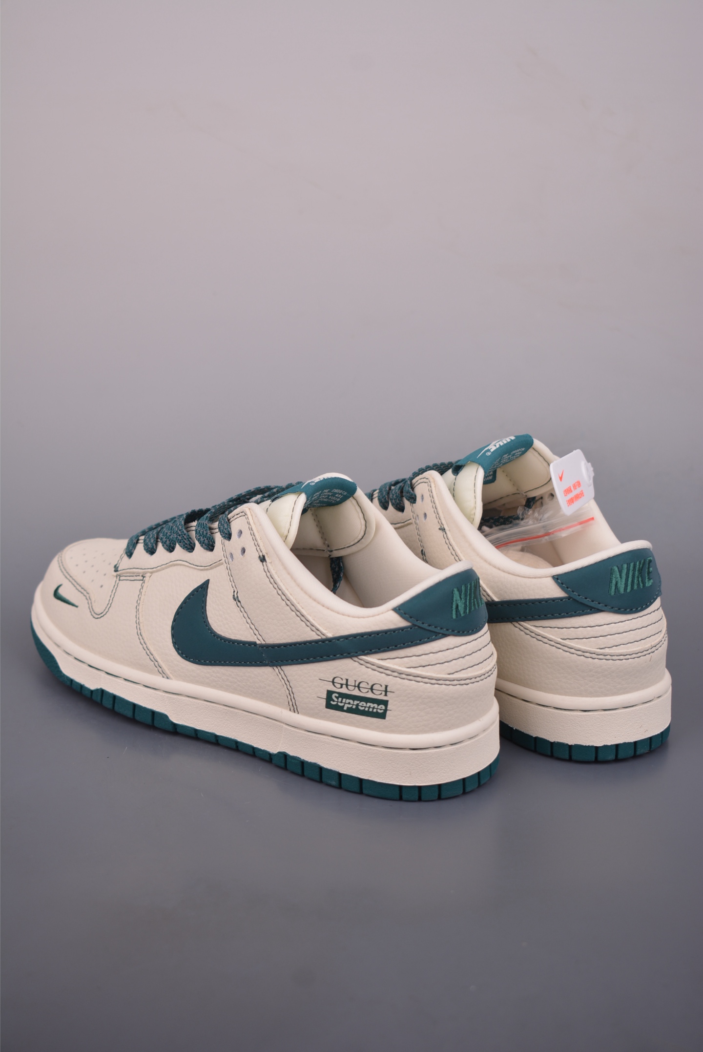 Nike SB Dunk Low Supremex Gucci联名 DJ1988-003 Nike SB Dunk Low Supremex Gucci联名 DJ1988-003