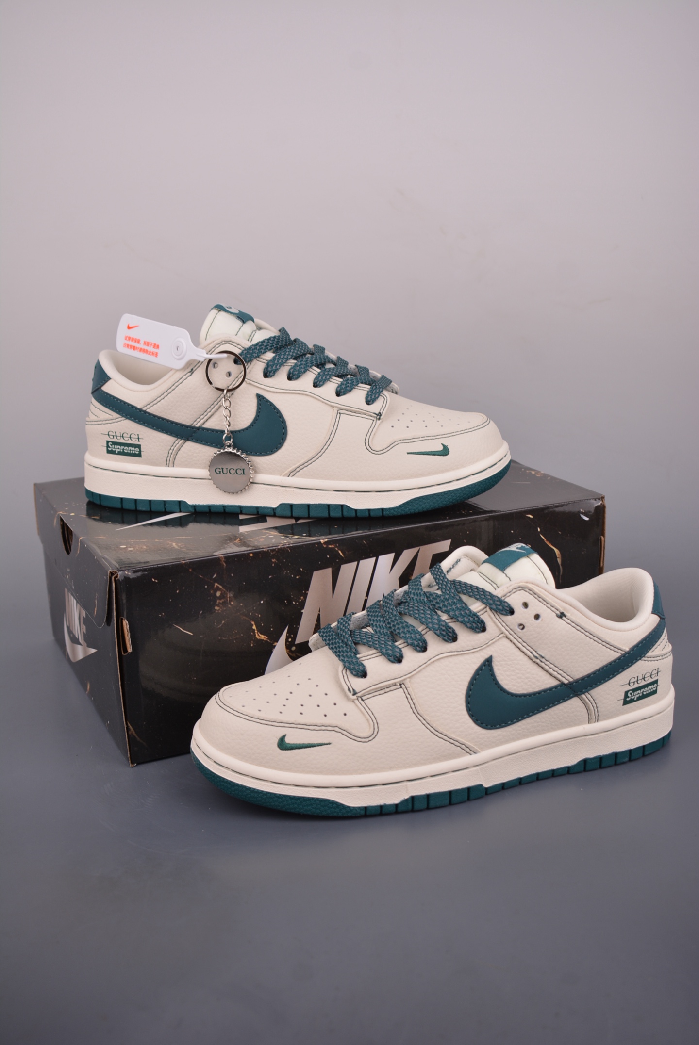 Nike SB Dunk Low Supremex Gucci联名 DJ1988-003 Nike SB Dunk Low Supremex Gucci联名 DJ1988-003