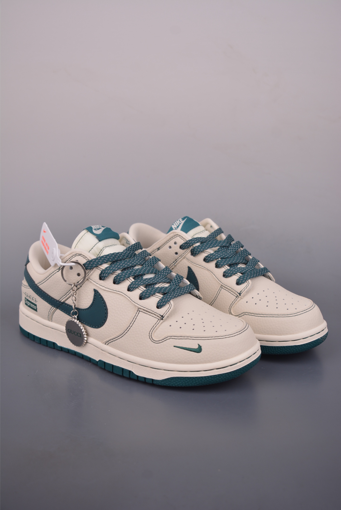 Nike SB Dunk Low Supremex Gucci联名 DJ1988-003 Nike SB Dunk Low Supremex Gucci联名 DJ1988-003