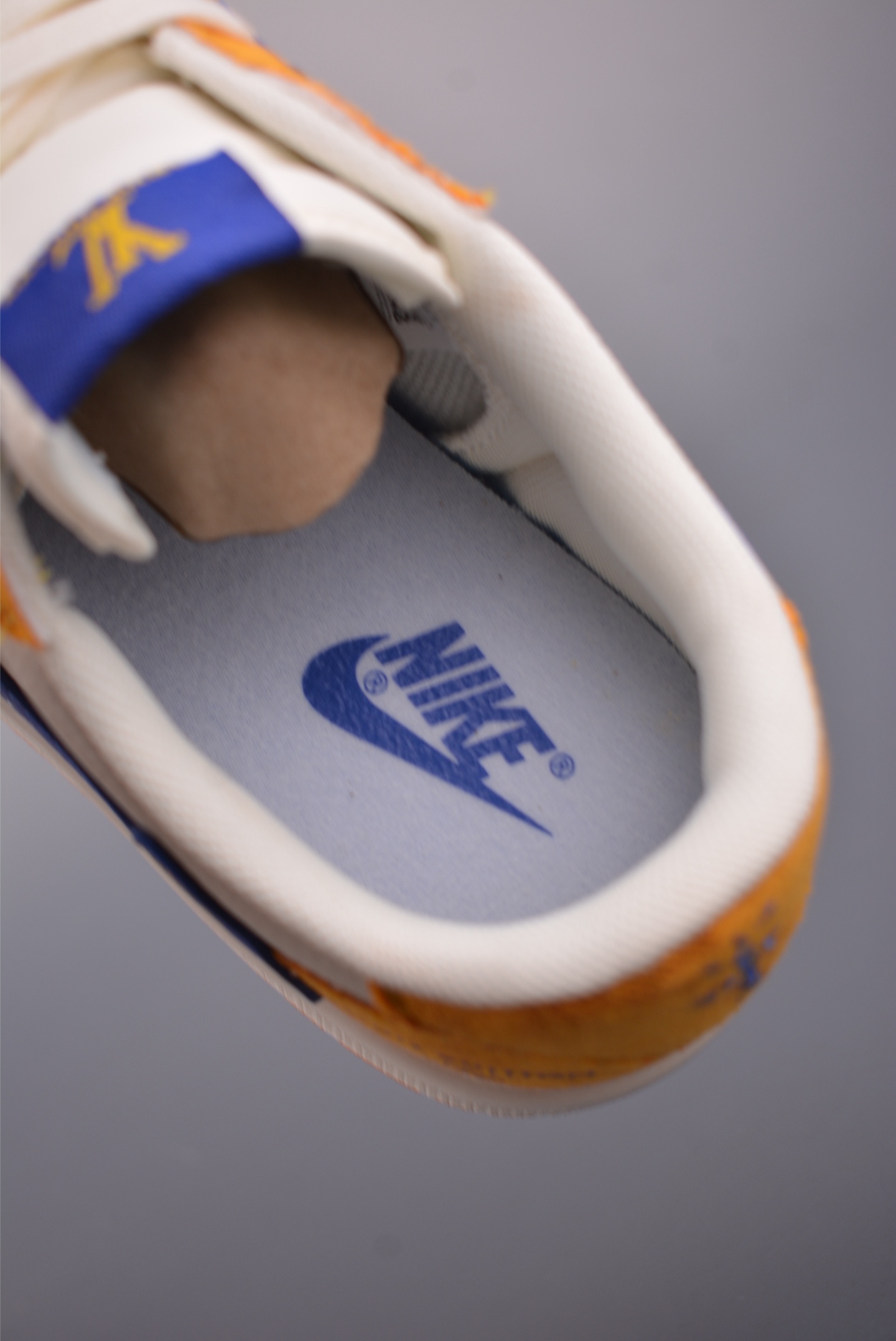 Fragment x Travis Scott x LV Air Jordan 1 Low 三方联名倒钩 DZ2688-001-High Quatity Cheap Brand wholesale wholesaler seller Clothes Bags handbags Sneakers Top Fashion Clothing Shoes from China Factory Chinese suppliers best Quality Beautiful Price Fragment x Travis Scott x LV Air Jordan 1 Low 三方联名倒钩 DZ2688-001