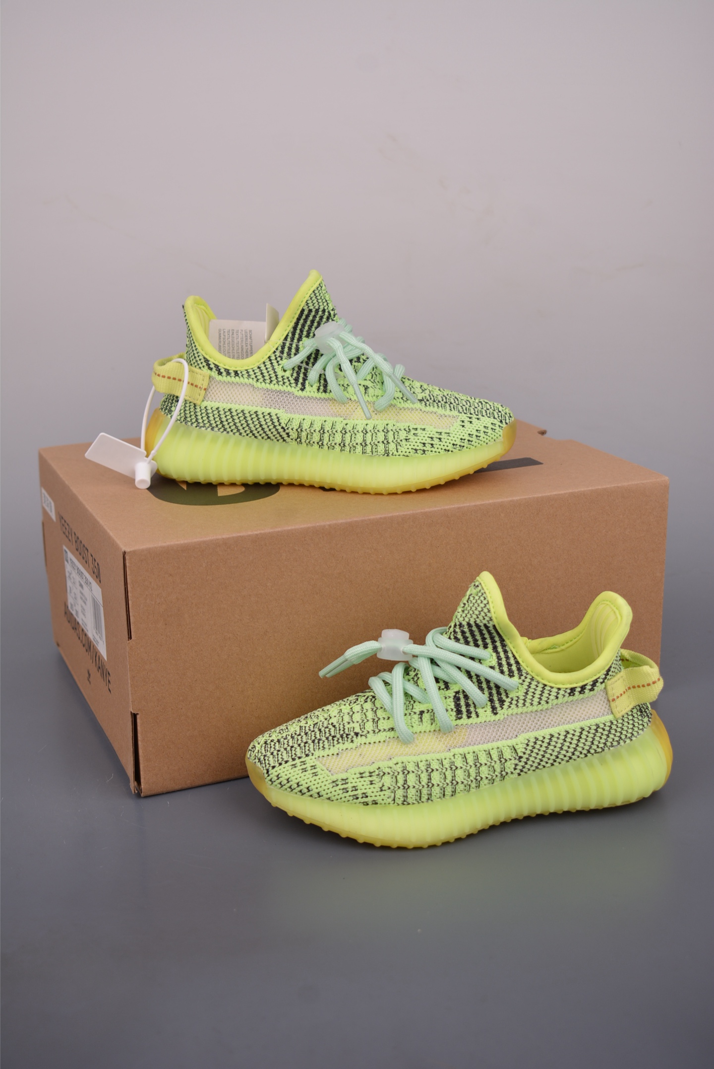 Yeezy 350 Boost V2 真Boost全掌大底 潮流童鞋 官方货号: 3522