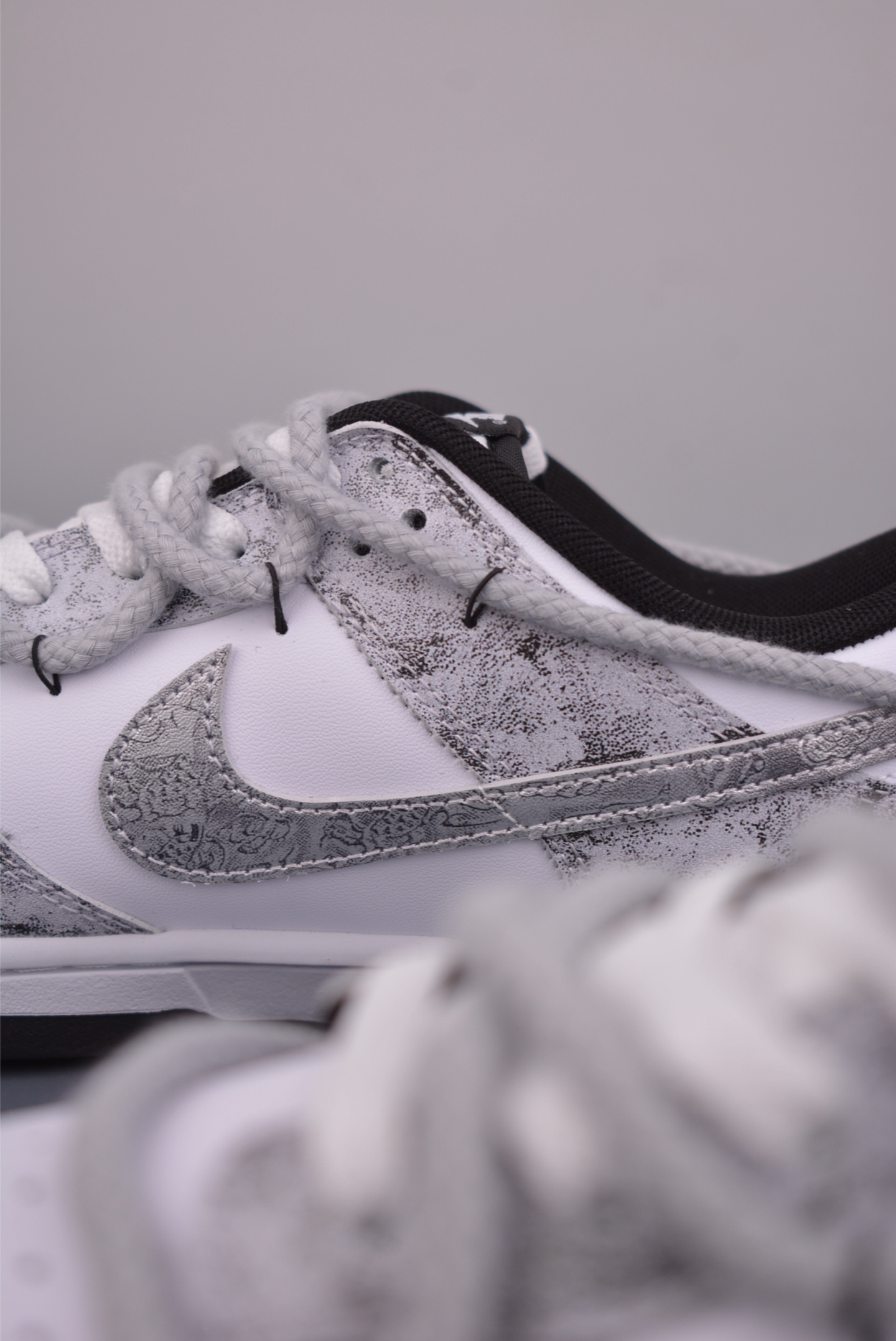 Nike SB Dunk Low 解构绑带 DD1391-100-High Quatity Cheap Brand wholesale wholesaler seller Clothes Bags handbags Sneakers Top Fashion Clothing Shoes from China Factory Chinese suppliers best Quality Beautiful Price Nike SB Dunk Low 解构绑带 DD1391-100