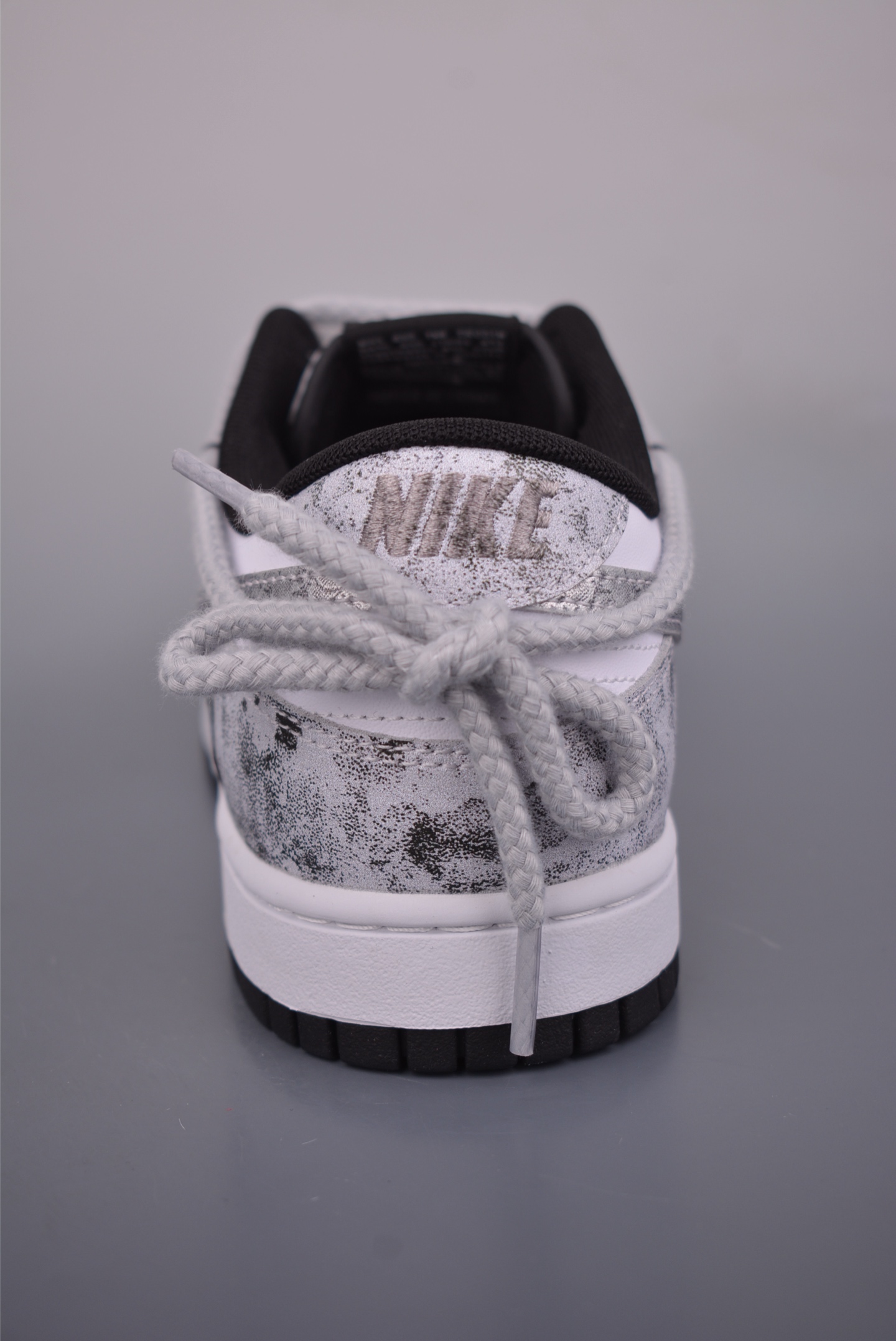 Nike SB Dunk Low 解构绑带 DD1391-100-High Quatity Cheap Brand wholesale wholesaler seller Clothes Bags handbags Sneakers Top Fashion Clothing Shoes from China Factory Chinese suppliers best Quality Beautiful Price Nike SB Dunk Low 解构绑带 DD1391-100