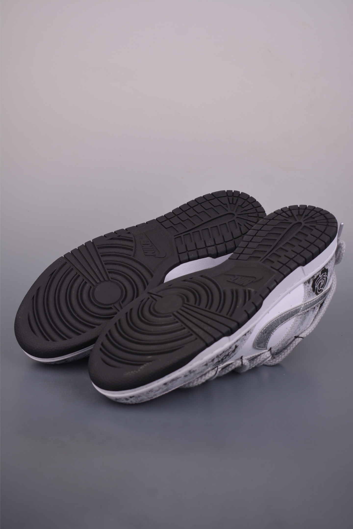 Nike SB Dunk Low 解构绑带 DD1391-100-High Quatity Cheap Brand wholesale wholesaler seller Clothes Bags handbags Sneakers Top Fashion Clothing Shoes from China Factory Chinese suppliers best Quality Beautiful Price Nike SB Dunk Low 解构绑带 DD1391-100