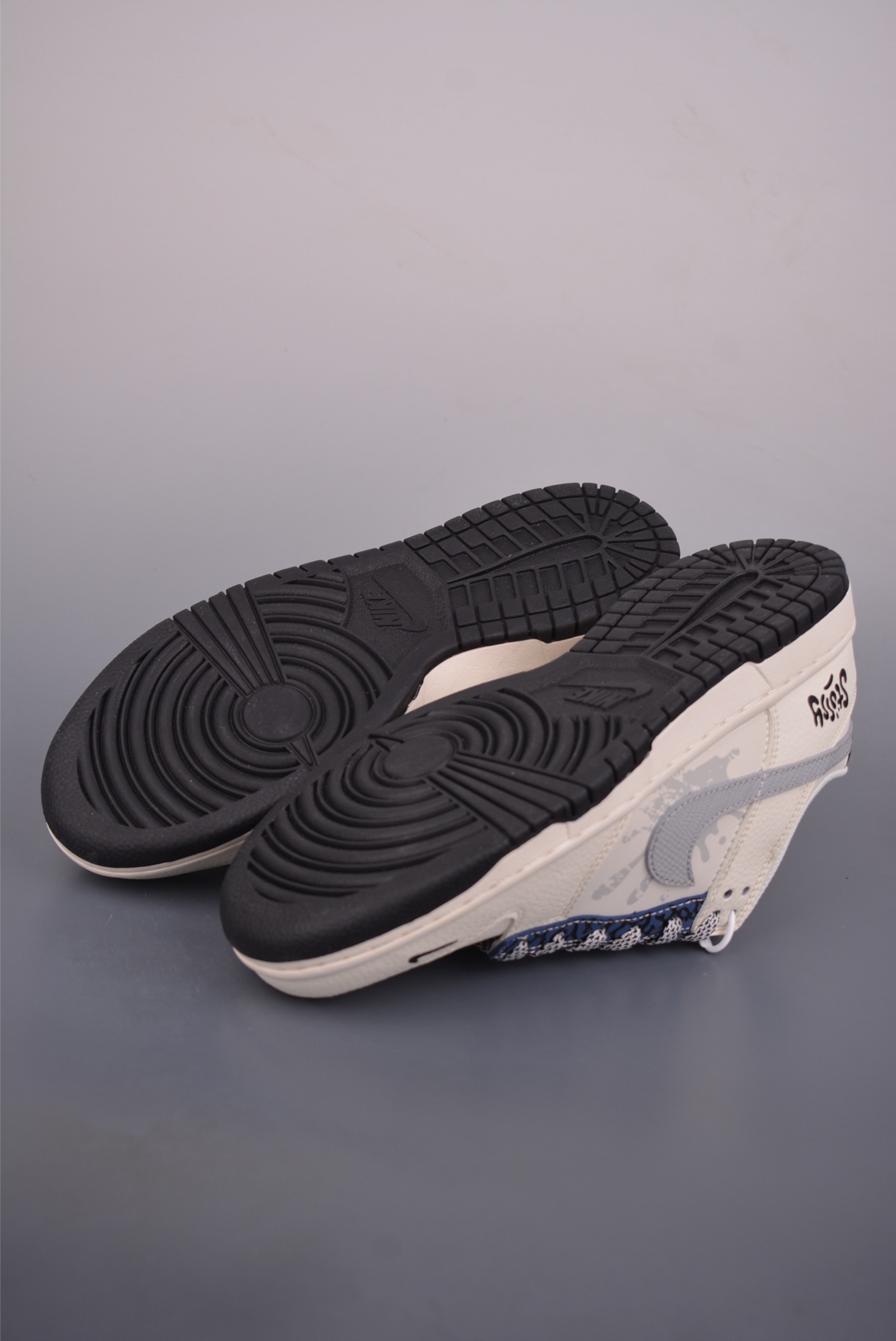 Nike SB Dunk Low Stussy联名 XS6089-632-High Quatity Cheap Brand wholesale wholesaler seller Clothes Bags handbags Sneakers Top Fashion Clothing Shoes from China Factory Chinese suppliers best Quality Beautiful Price Nike SB Dunk Low Stussy联名 XS6089-632