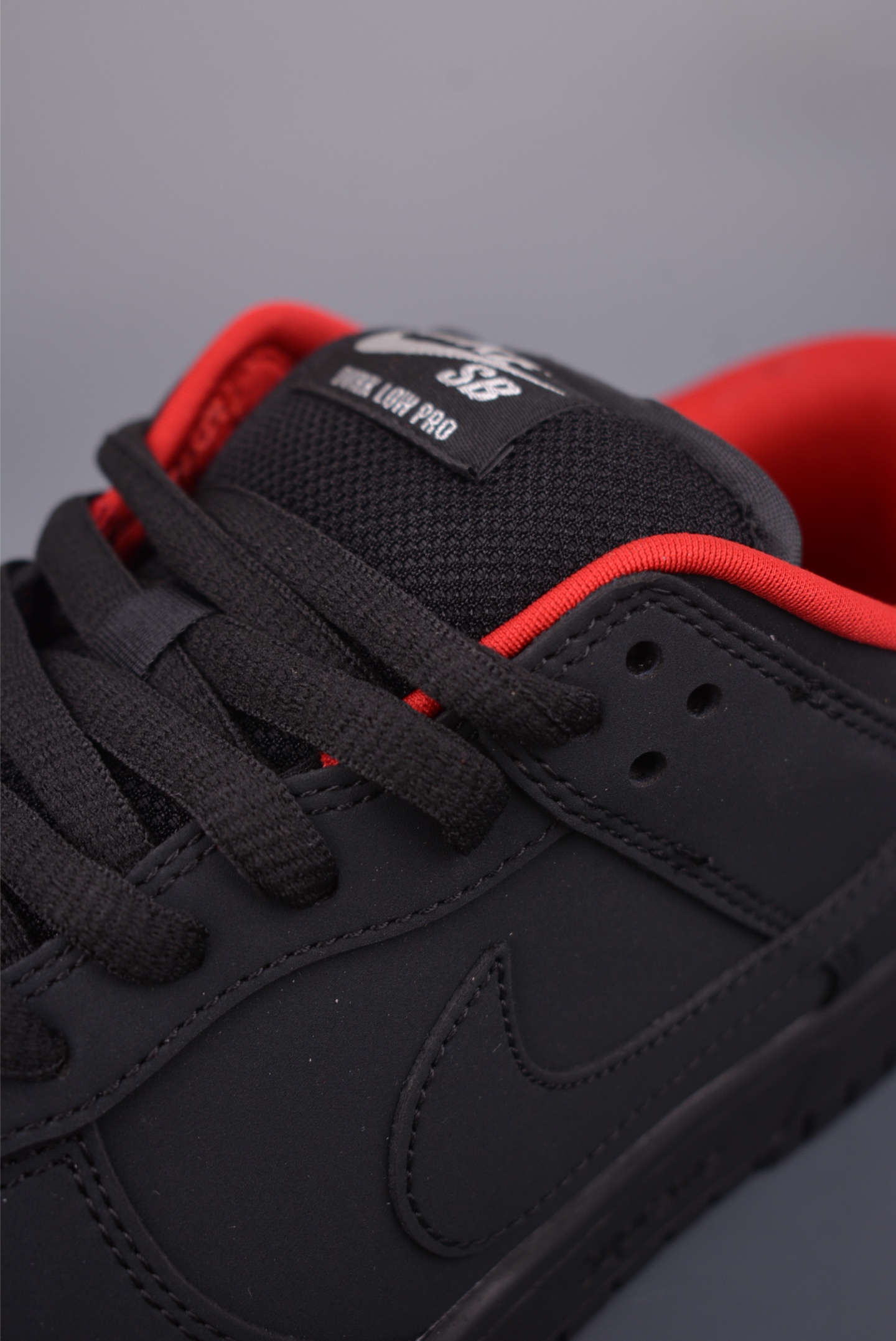 Nike SB Dunk Low HQ8487-001-High Quatity Cheap Brand wholesale wholesaler seller Clothes Bags handbags Sneakers Top Fashion Clothing Shoes from China Factory Chinese suppliers best Quality Beautiful Price Nike SB Dunk Low HQ8487-001