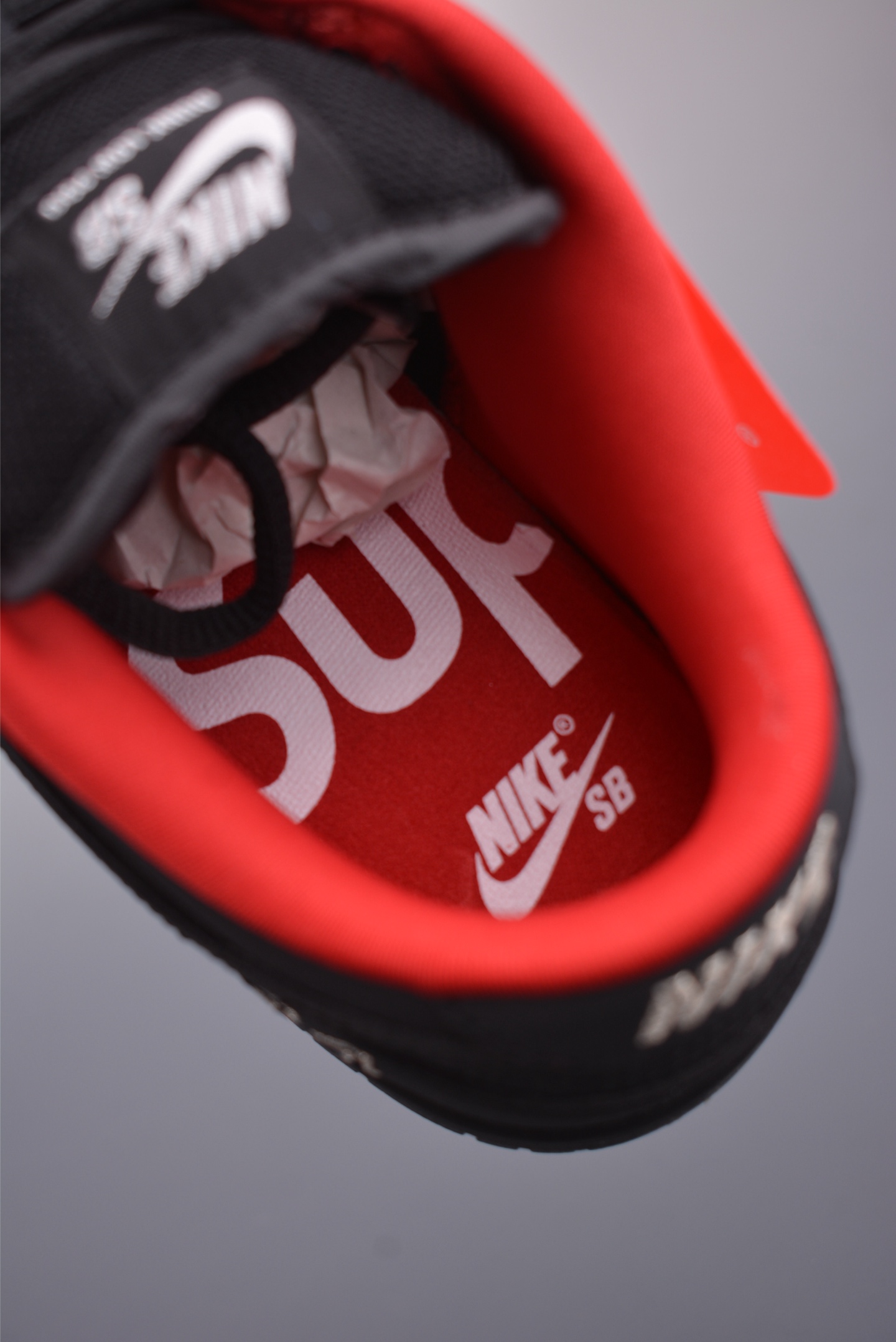 Nike SB Dunk Low HQ8487-001-High Quatity Cheap Brand wholesale wholesaler seller Clothes Bags handbags Sneakers Top Fashion Clothing Shoes from China Factory Chinese suppliers best Quality Beautiful Price Nike SB Dunk Low HQ8487-001