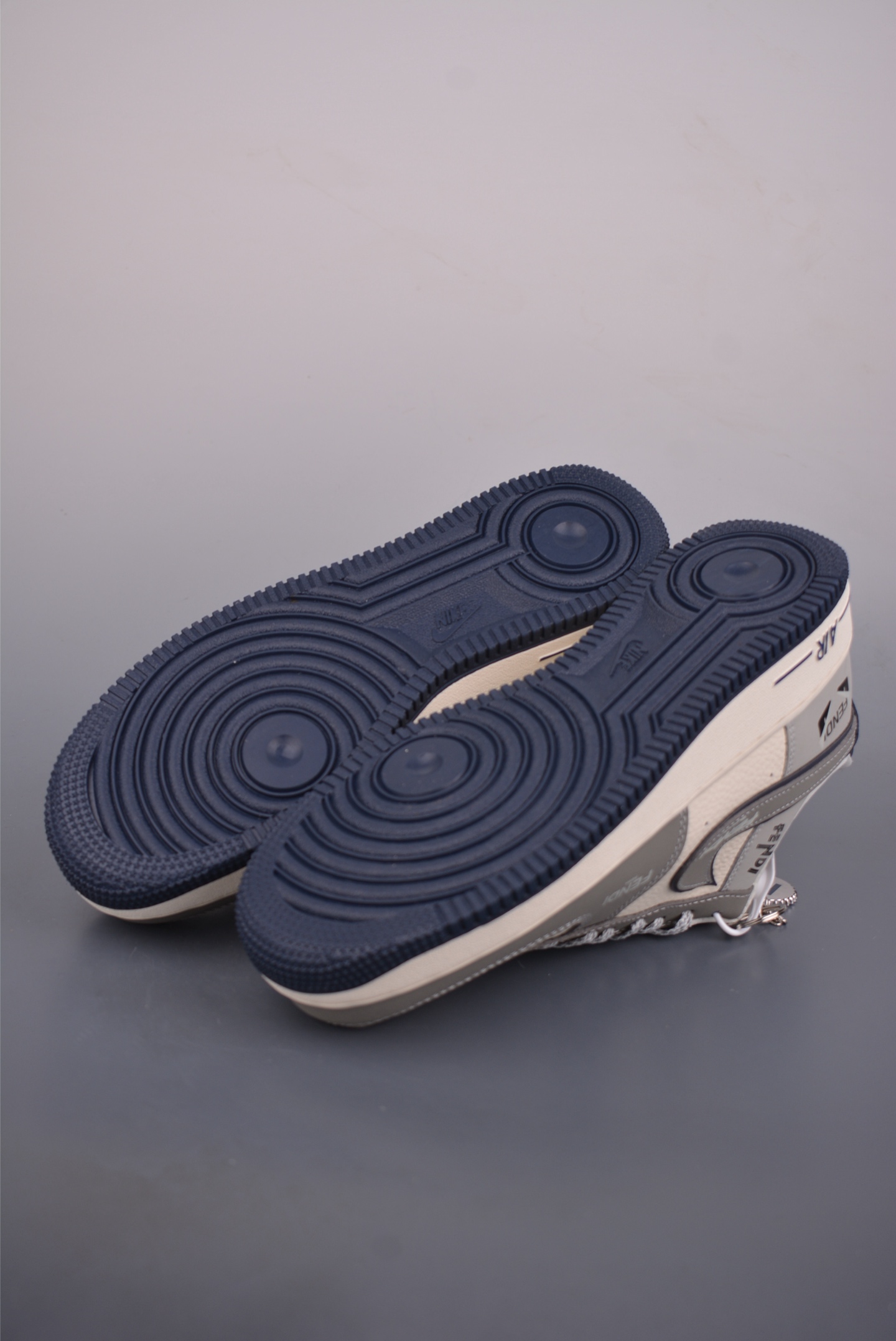 260 Nike Air Force 1 Low FENDI联名 DF0188-110