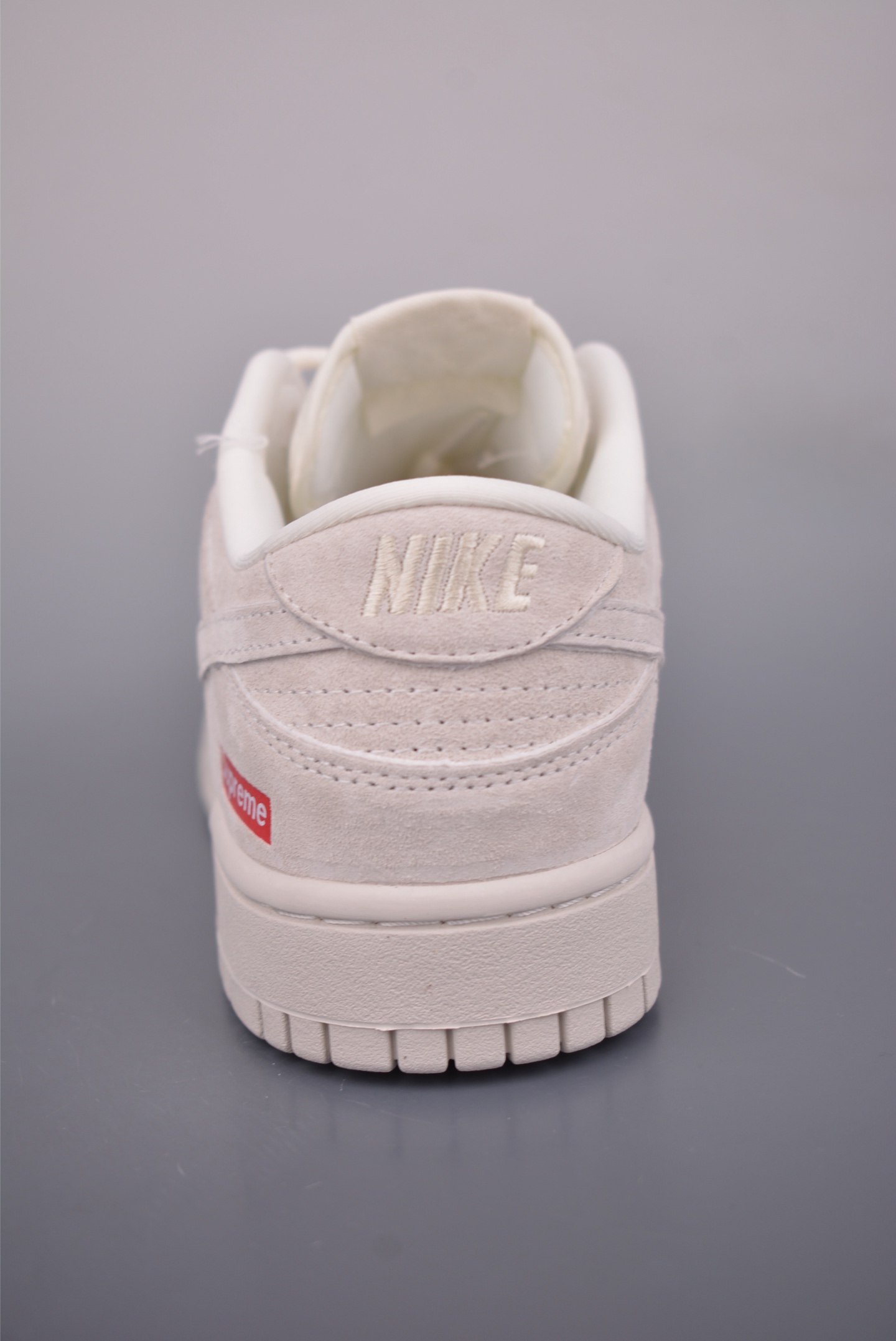 Nike SB Dunk Low Supreme联名 DD1988-005-High Quatity Cheap Brand wholesale wholesaler seller Clothes Bags handbags Sneakers Top Fashion Clothing Shoes from China Factory Chinese suppliers best Quality Beautiful Price Nike SB Dunk Low Supreme联名 DD1988-005