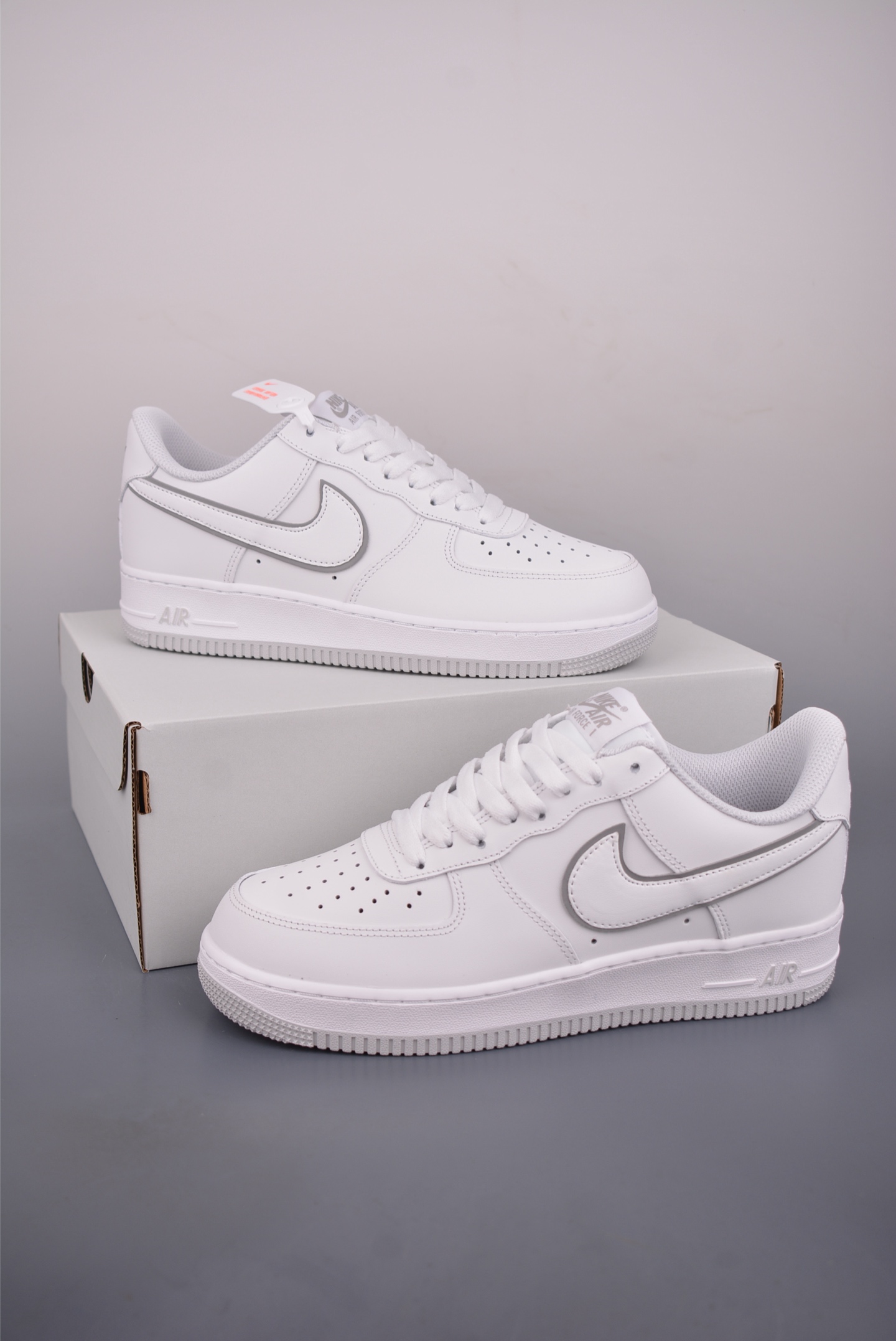 160 Nike Air Force 1 Low