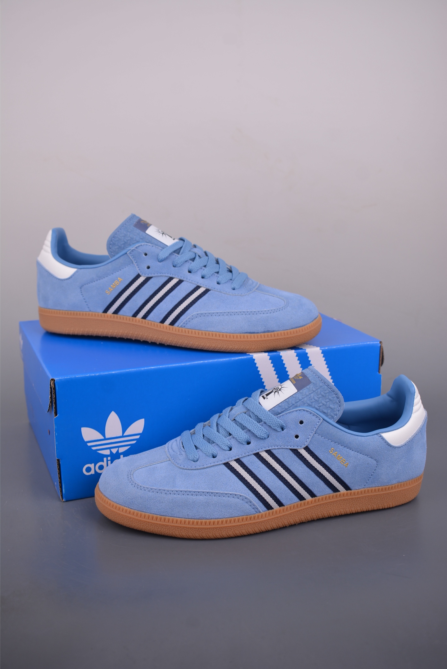 Adidas三叶草SAMBA 休闲板鞋 IH6827-High Quatity Cheap Brand wholesale wholesaler seller Clothes Bags handbags Sneakers Top Fashion Clothing Shoes from China Factory Chinese suppliers best Quality Beautiful Price Adidas三叶草SAMBA 休闲板鞋 IH6827