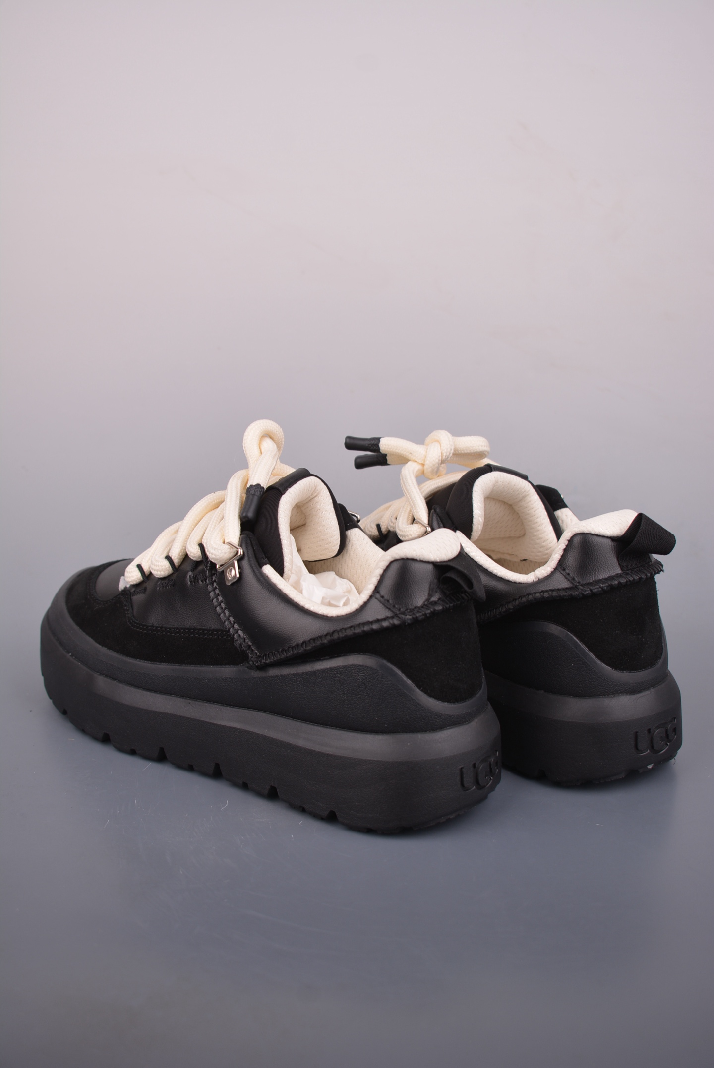 220 UGG Heritage Utilty Sneaker 中性羊绒雪地面包鞋 1170910