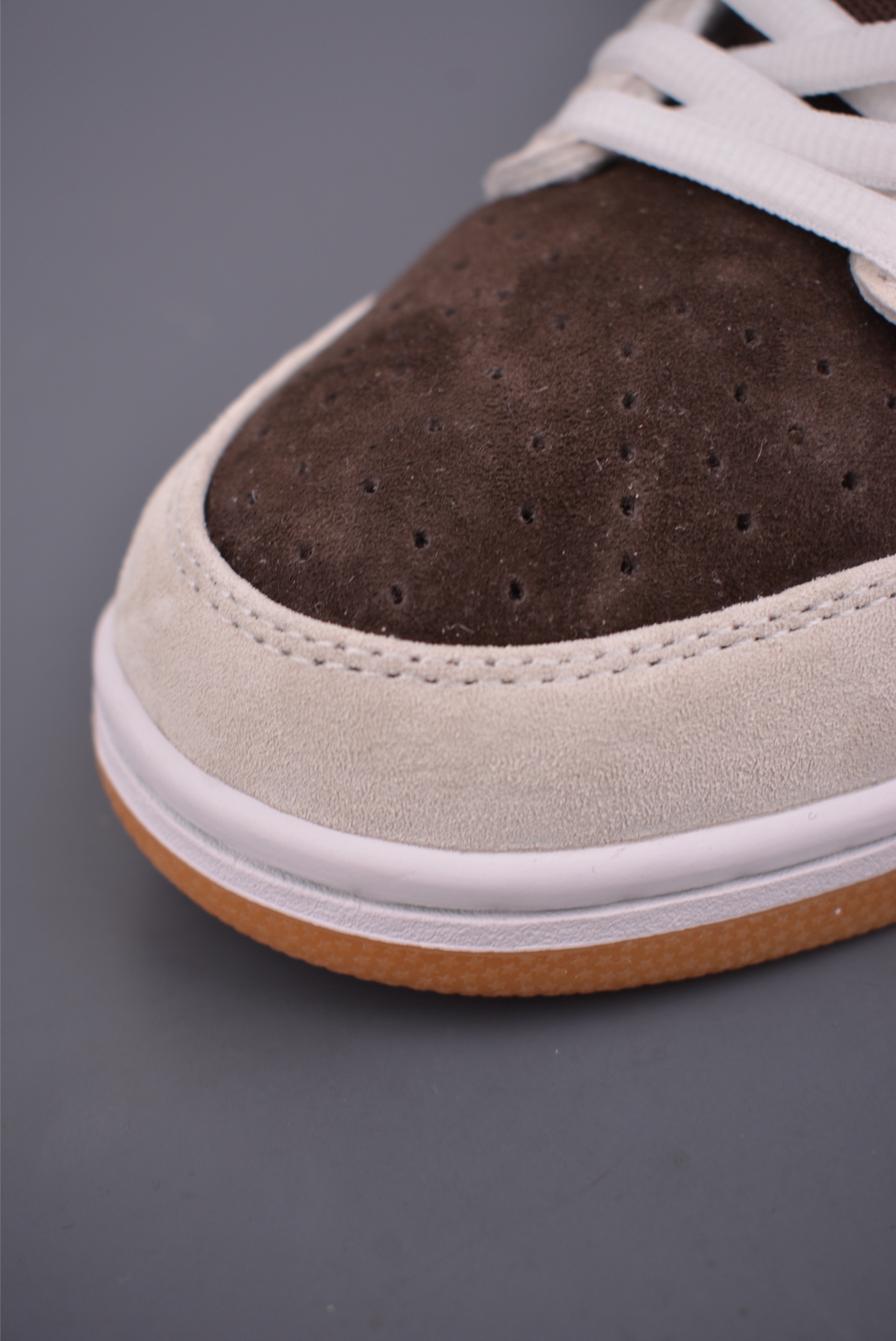 200 Nike SB Dunk Low HF3704-001