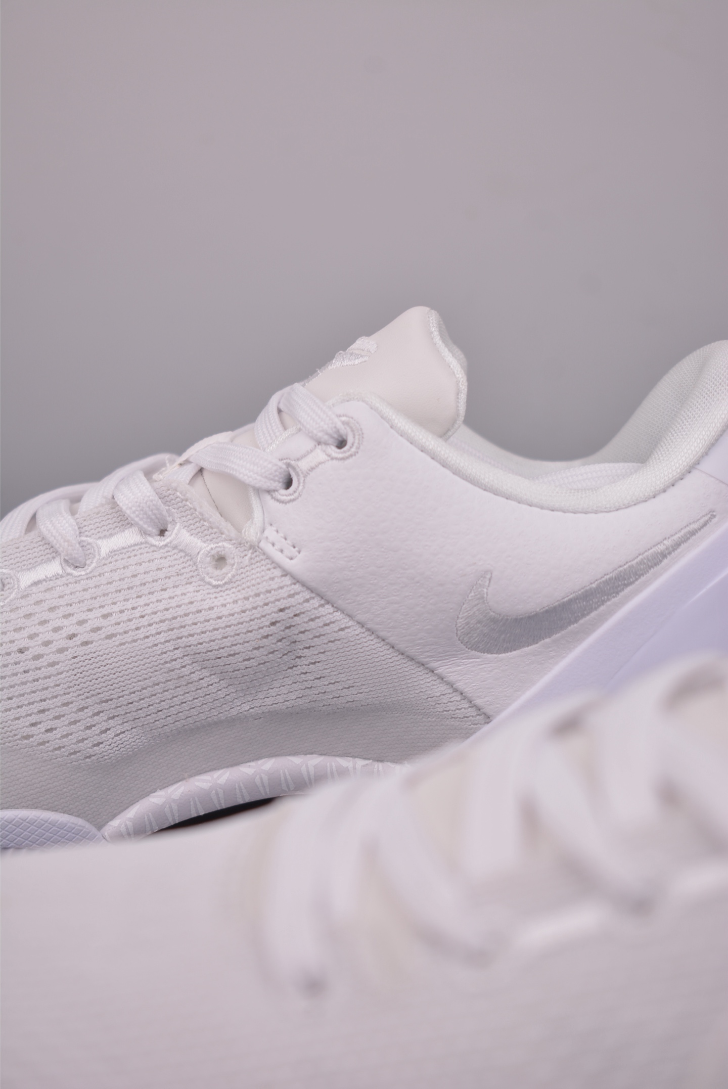 260 致敬Kobi 情怀满满 BOSS版本 NIKE KOBE 8 SYSTEM 科比八代 内置元年缓震气垫 FJ9364-100