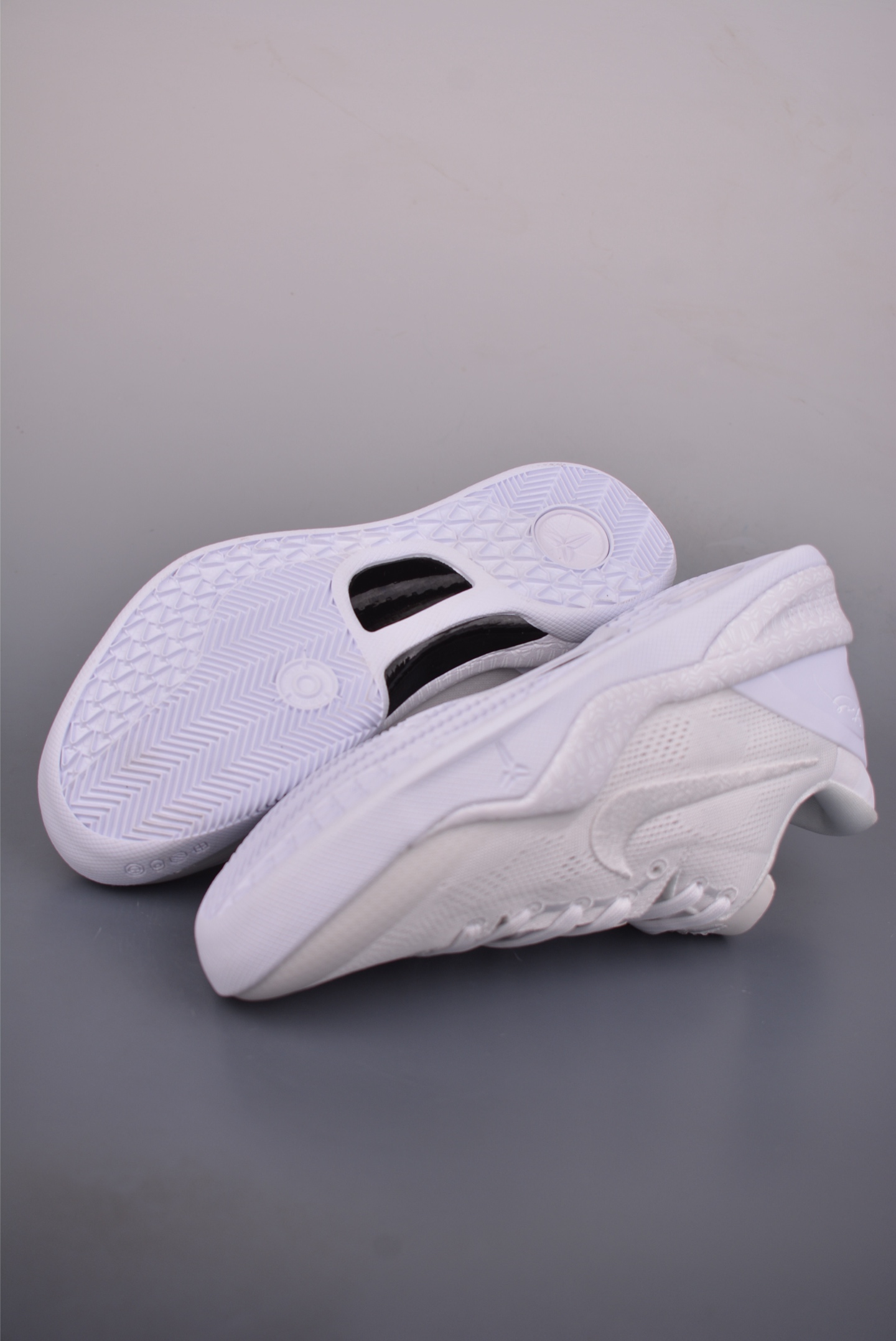 260 致敬Kobi 情怀满满 BOSS版本 NIKE KOBE 8 SYSTEM 科比八代 内置元年缓震气垫 FJ9364-100