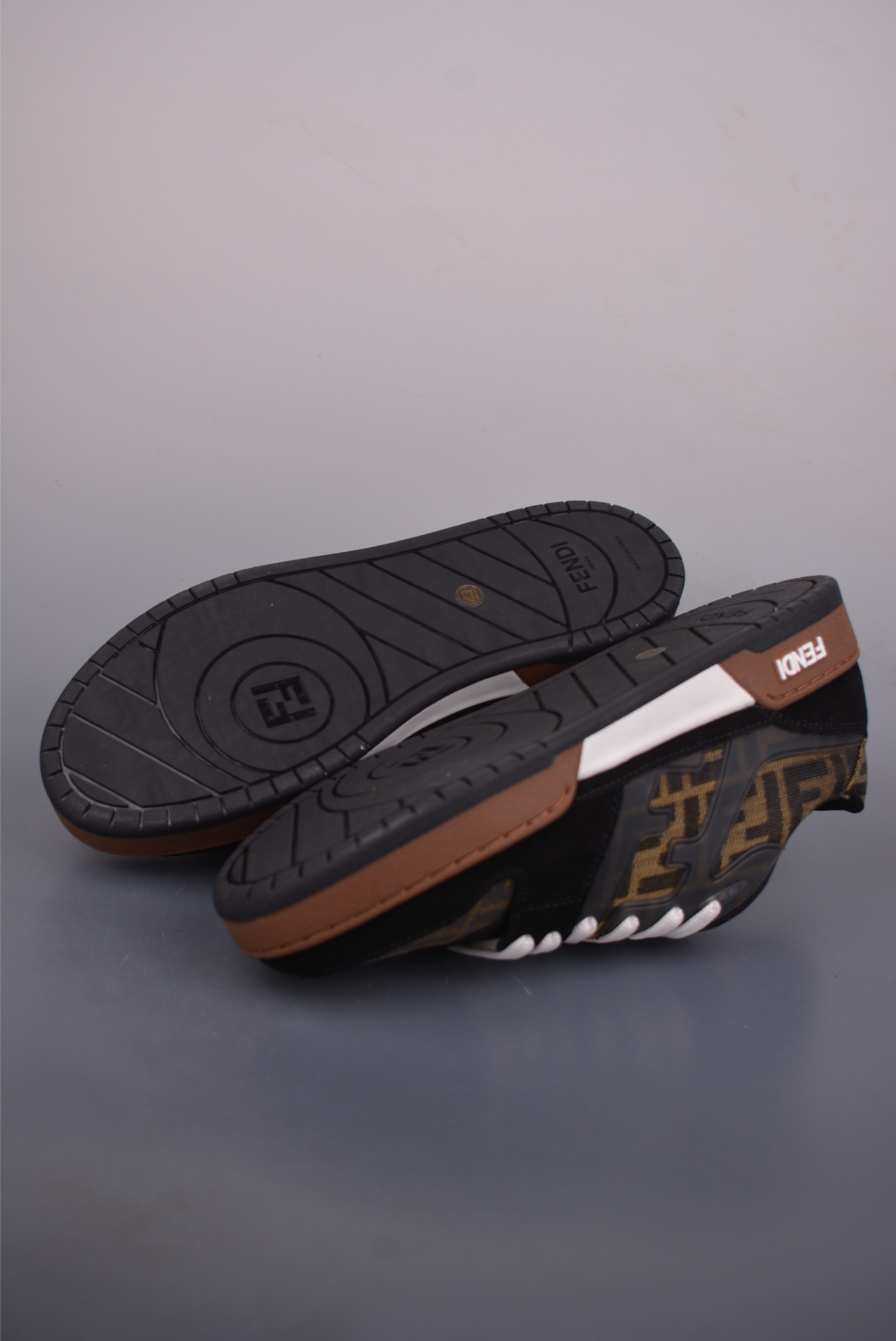 380 FENDI芬迪 Match 圆头厚底 广东原装高端品质 Fendi芬迪情侣款休闲鞋 7E1493L