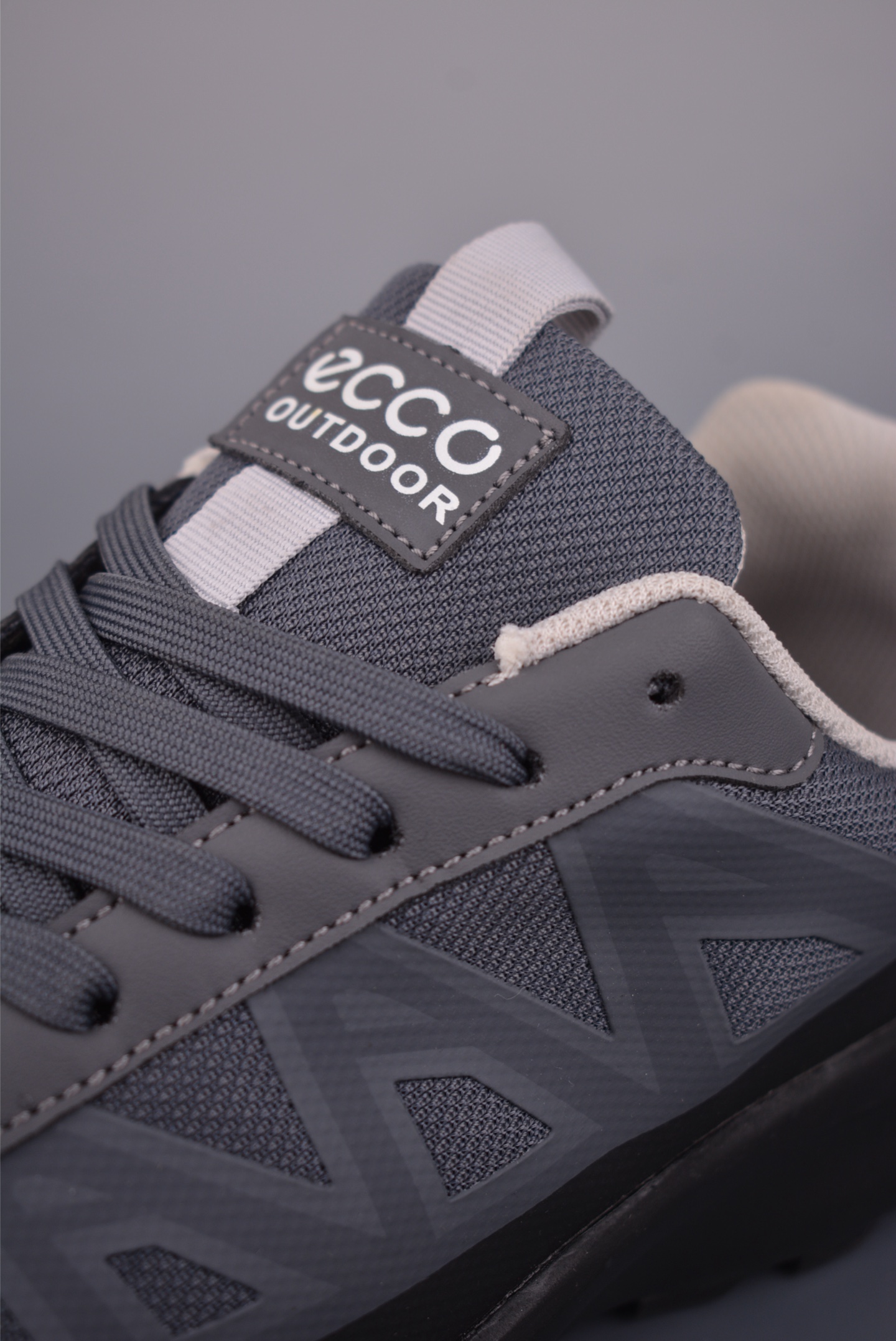 Ecco爱步男鞋2025年新款 拼接板鞋拼色 街头轻巧系列 TB23066