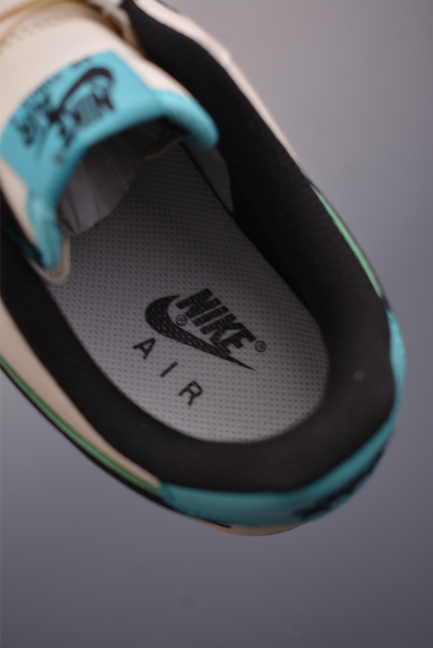 260 Nike Air Force 1 Low 米黑绿 NH0601-583