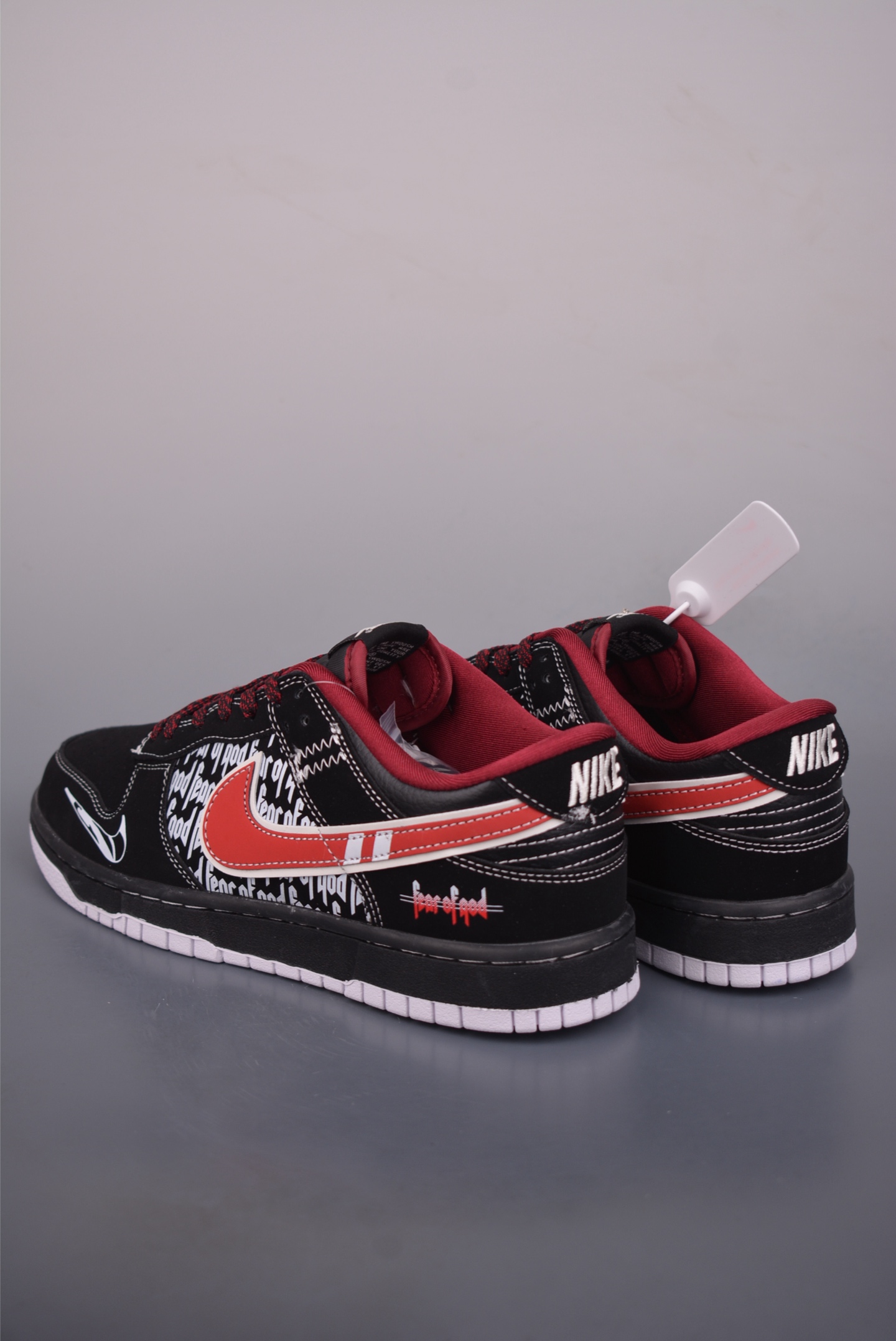 Nike SB Dunk Low 字母黑红 KK1333-051