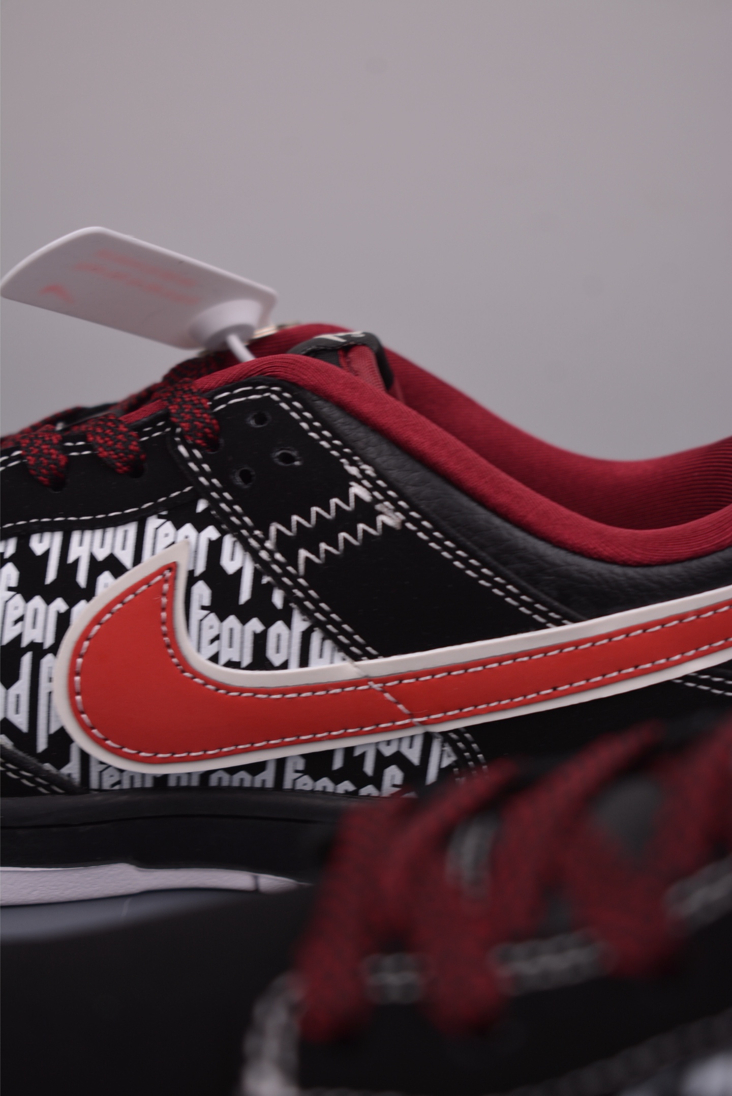 Nike SB Dunk Low 字母黑红 KK1333-051