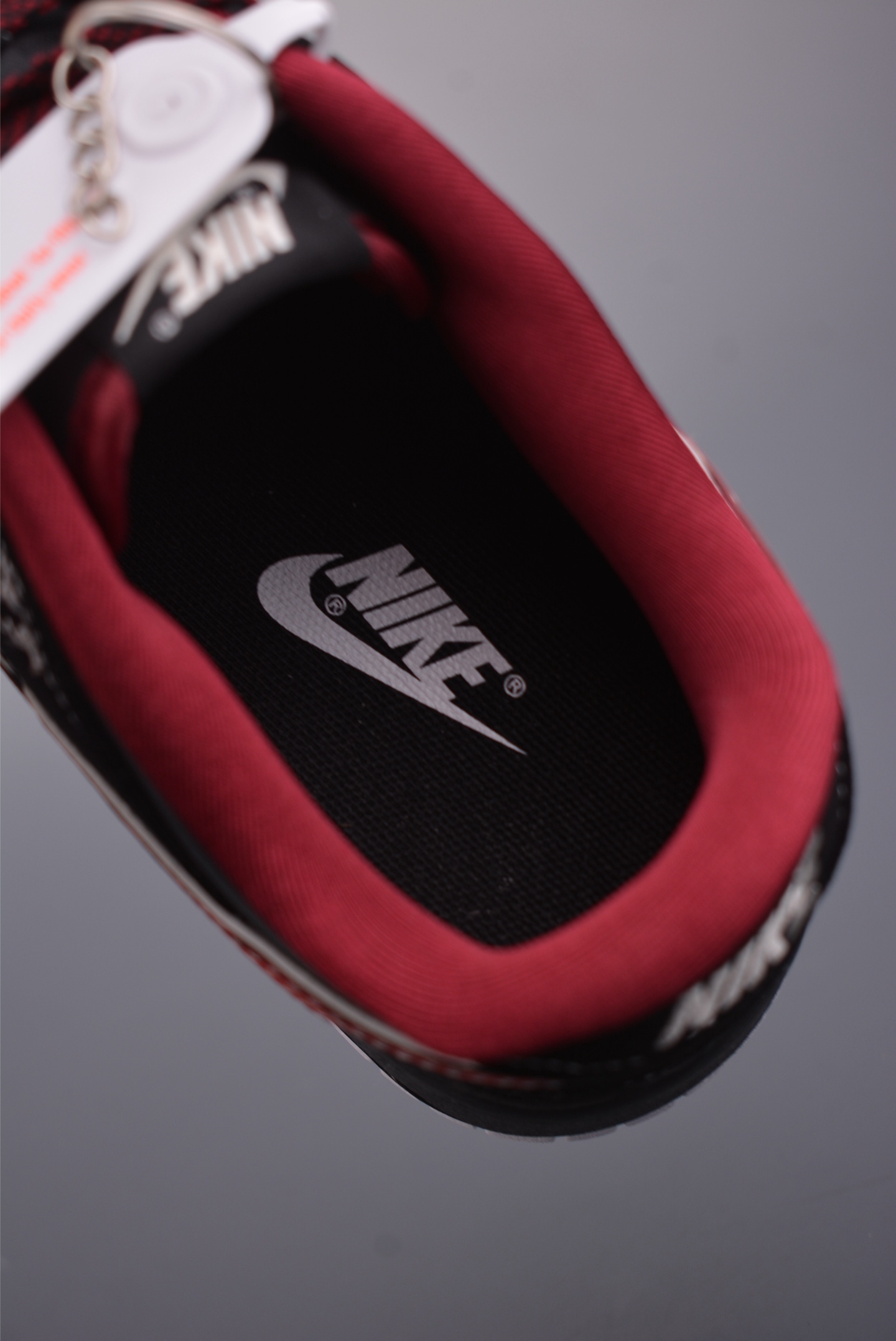 Nike SB Dunk Low 字母黑红 KK1333-051