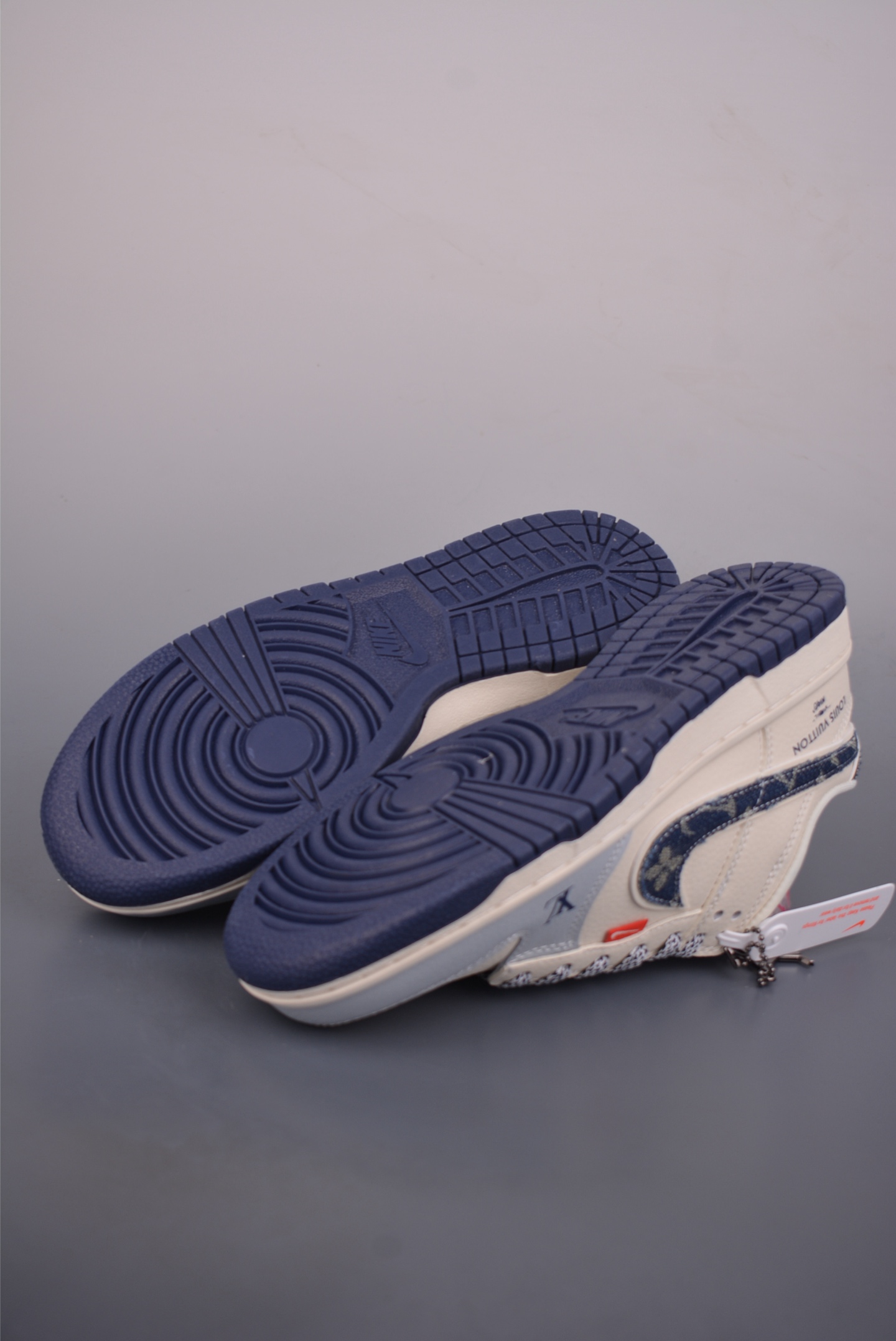 280 Nike SB Dunk Low LV联名 DN3168-001