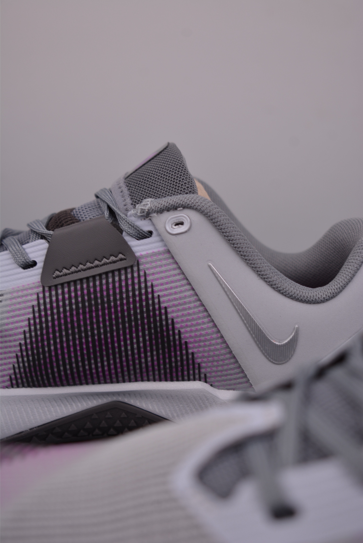 190 NIKE METC10男子透气轻便训练鞋 冬季健身缓震运动 HJ1875-003