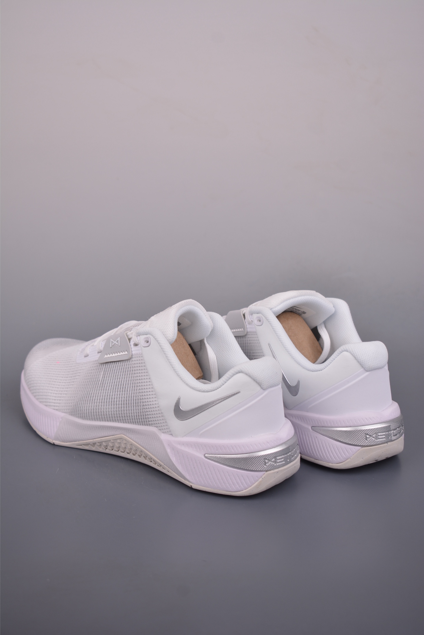 NIKE METC10男子透气轻便训练鞋 冬季健身缓震运动 HQ2620-100