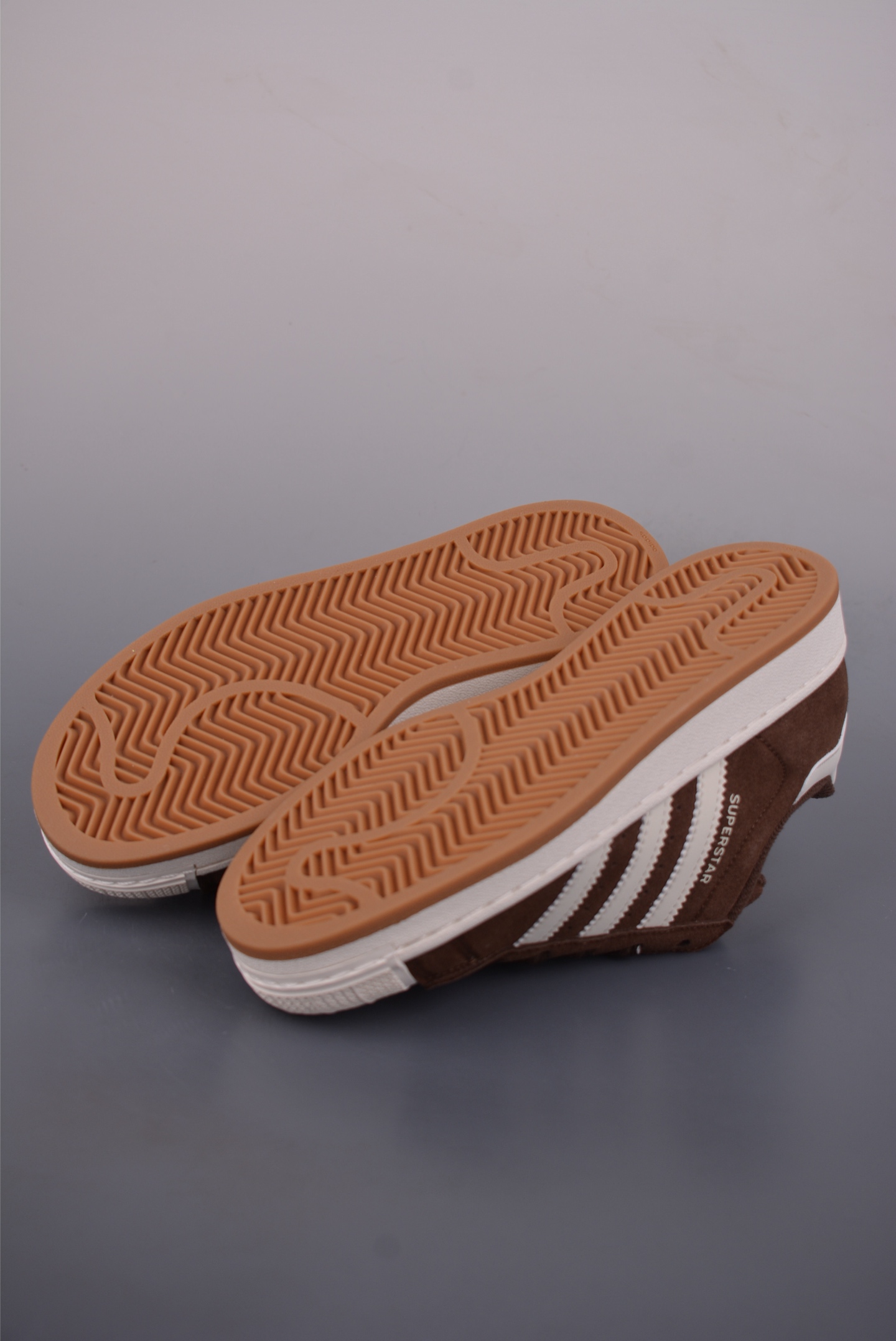 140 AdidOriginals Superstar 2025全新版本 贝壳头 HQ4915