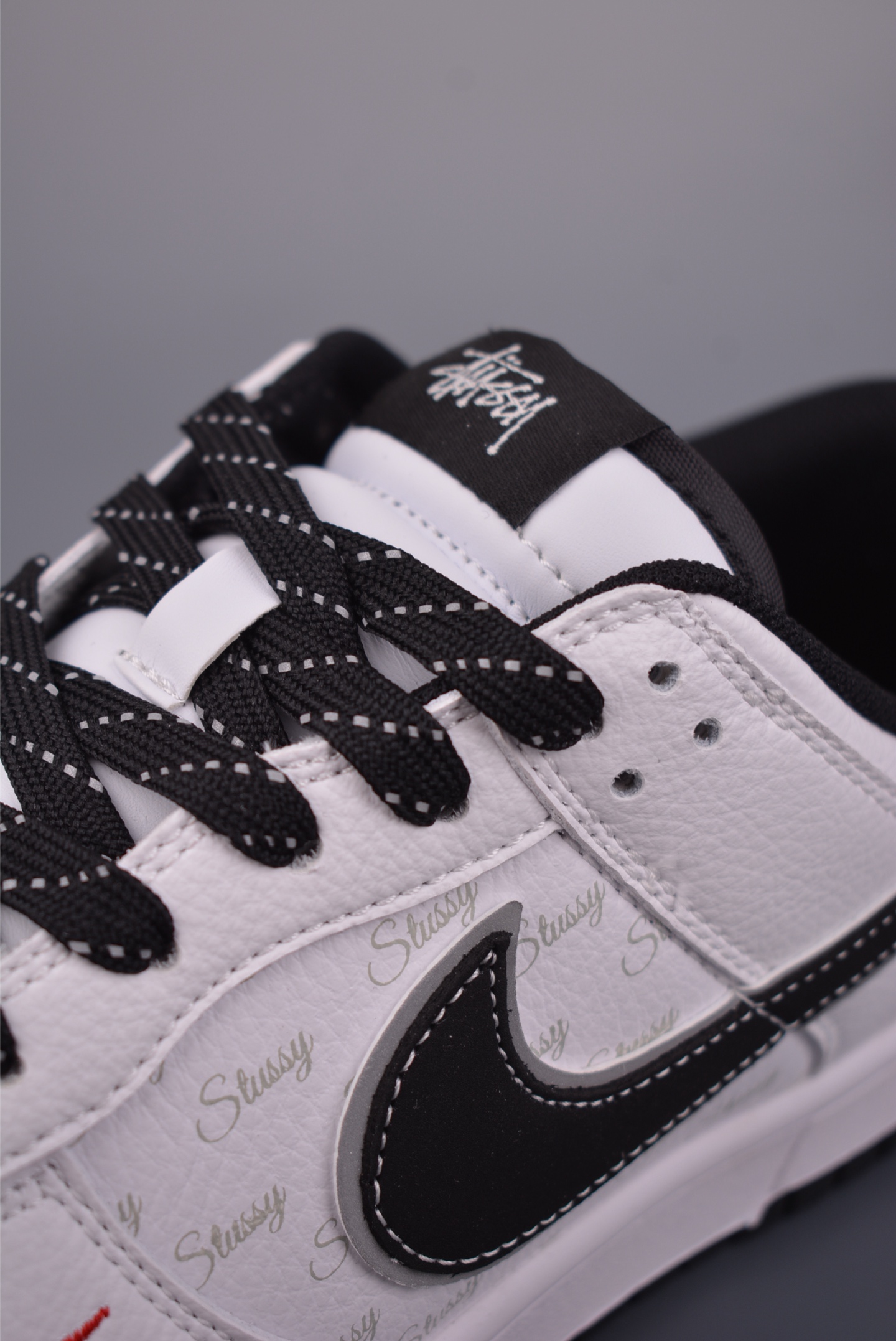 280 Nike SB Dunk Low 斯图西联名 CS1688-127