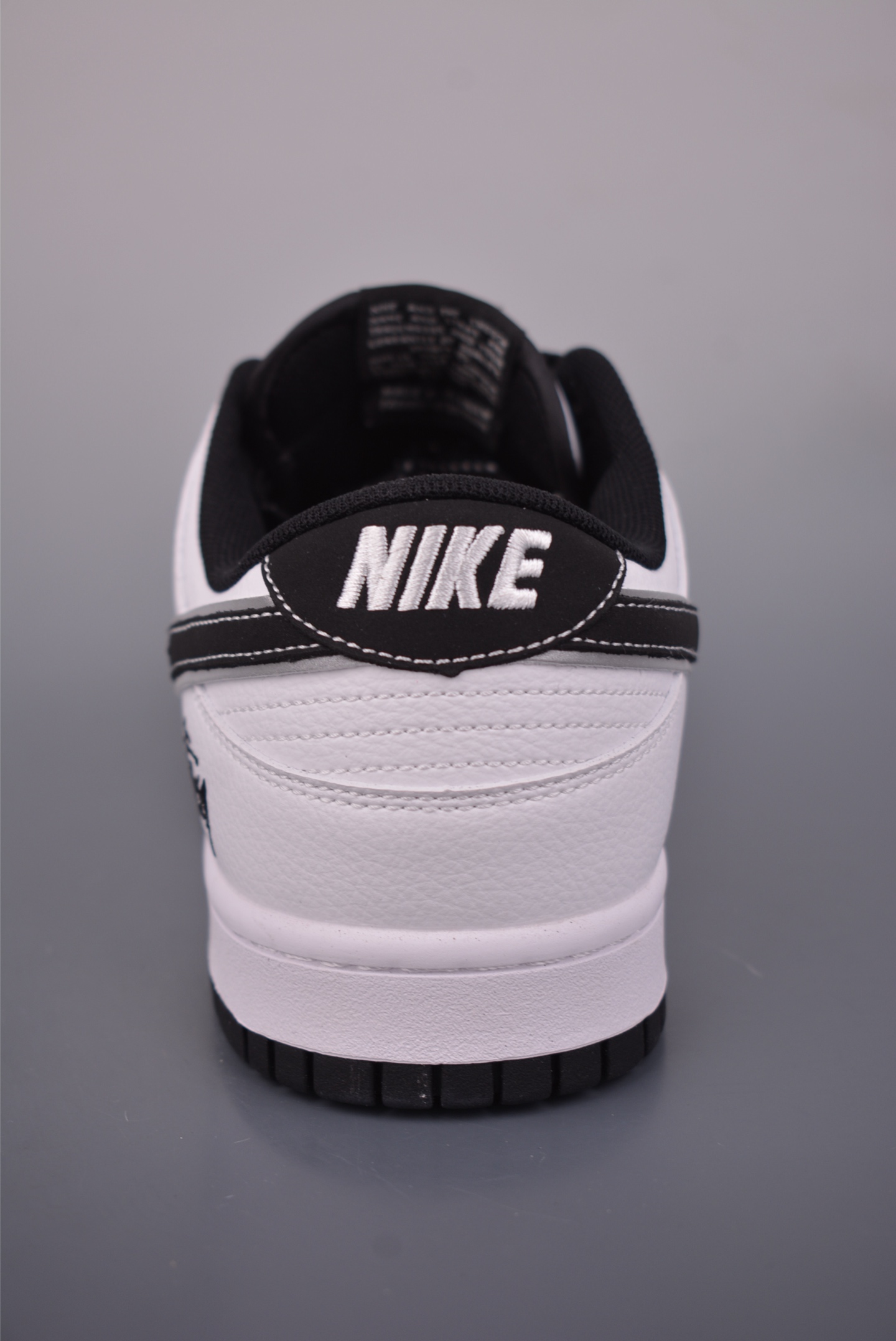 280 Nike SB Dunk Low 斯图西联名 CS1688-127