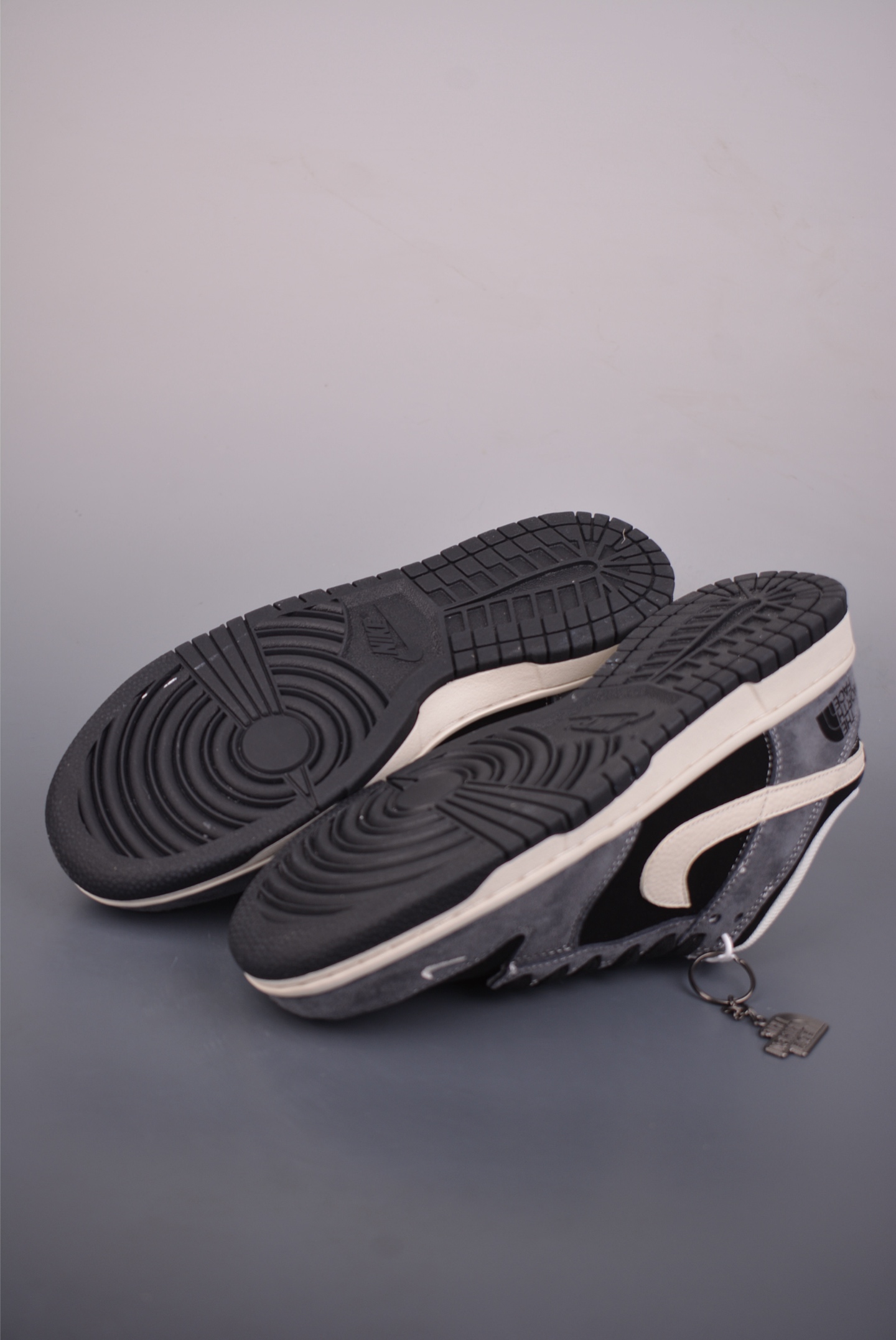 280 Nike SB Dunk Low 北面联名 DN3168-006