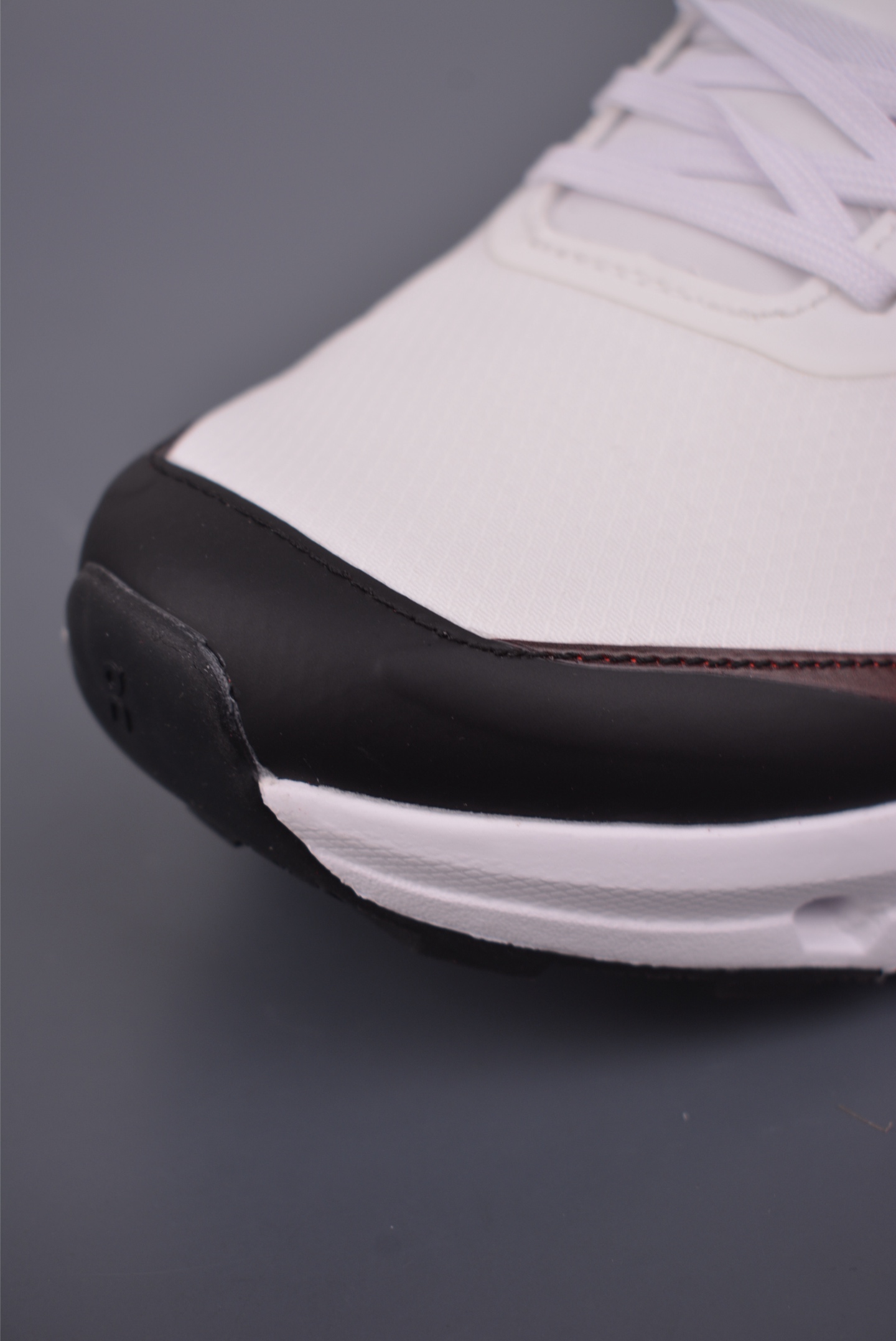 On昂跑 Cloudvista 2 Waterproof 户外街头机能风跑步鞋 3ME3013316815