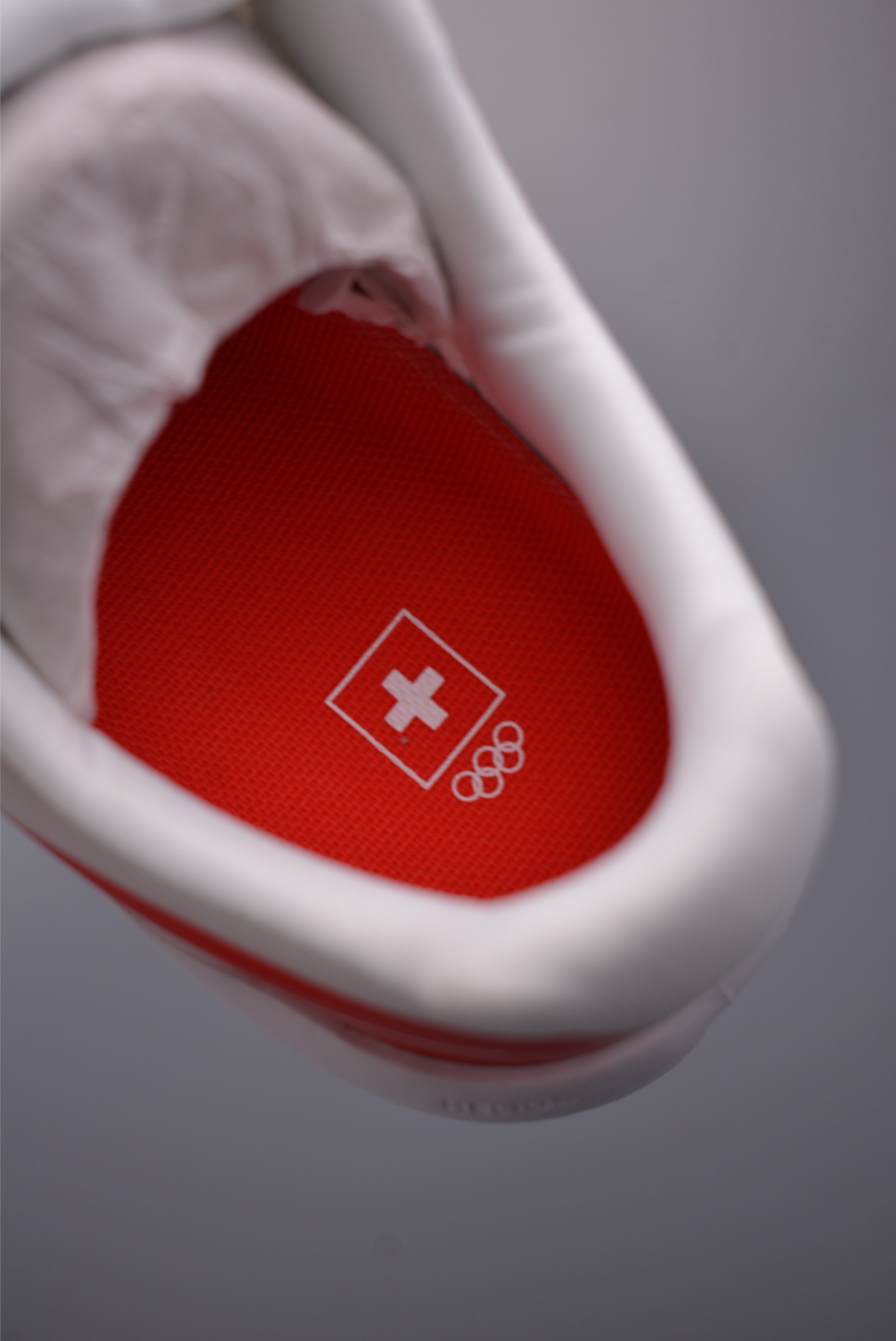 On昂跑 Cloudvista 2 Waterproof 户外街头机能风跑步鞋 3ME3013316815