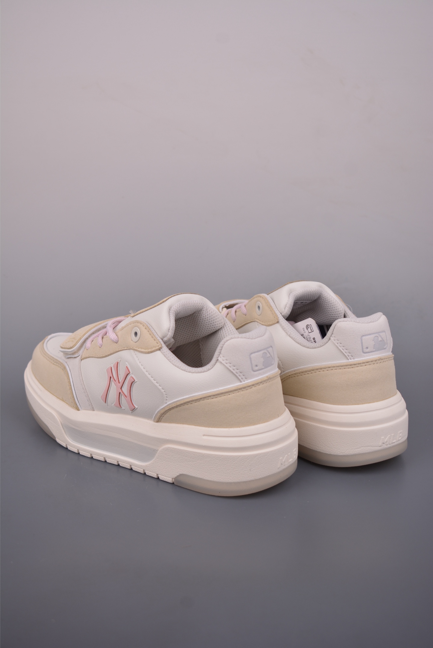 MLB TROPHY VINTAGE LT 纽约洋基队 潮流时尚厚底运动鞋 3ASXM086N818-High Quatity Cheap Brand wholesale wholesaler seller Clothes Bags handbags Sneakers Top Fashion Clothing Shoes from China Factory Chinese suppliers best Quality Beautiful Price MLB TROPHY VINTAGE LT 纽约洋基队 潮流时尚厚底运动鞋 3ASXM086N818