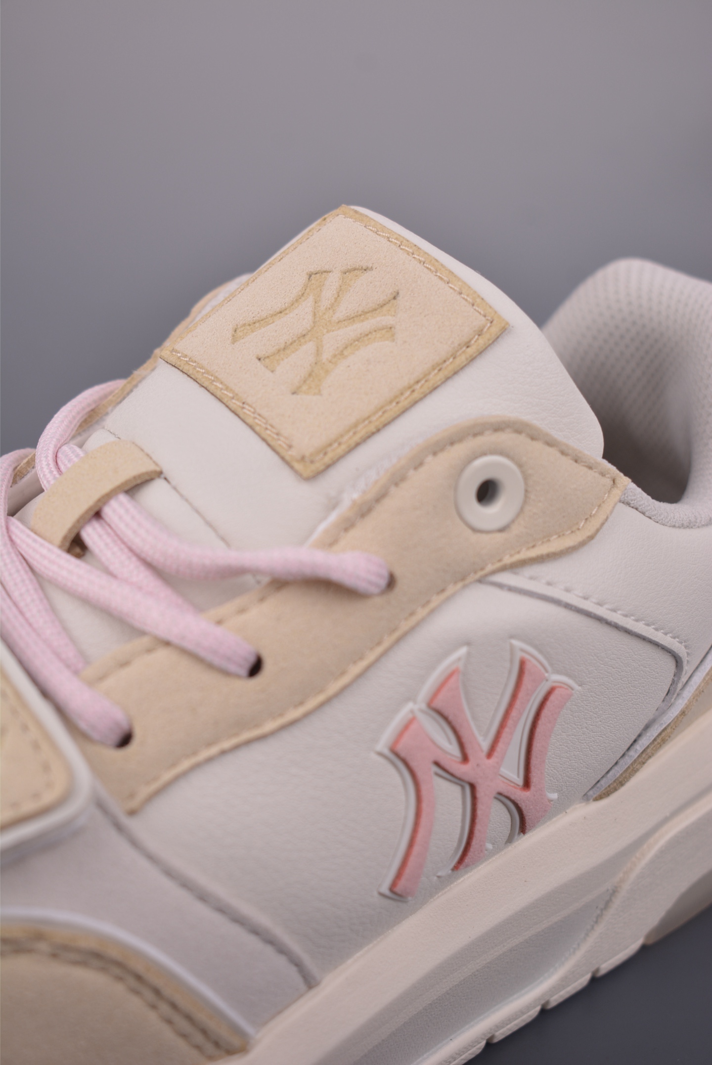 MLB TROPHY VINTAGE LT 纽约洋基队 潮流时尚厚底运动鞋 3ASXM086N818-High Quatity Cheap Brand wholesale wholesaler seller Clothes Bags handbags Sneakers Top Fashion Clothing Shoes from China Factory Chinese suppliers best Quality Beautiful Price MLB TROPHY VINTAGE LT 纽约洋基队 潮流时尚厚底运动鞋 3ASXM086N818